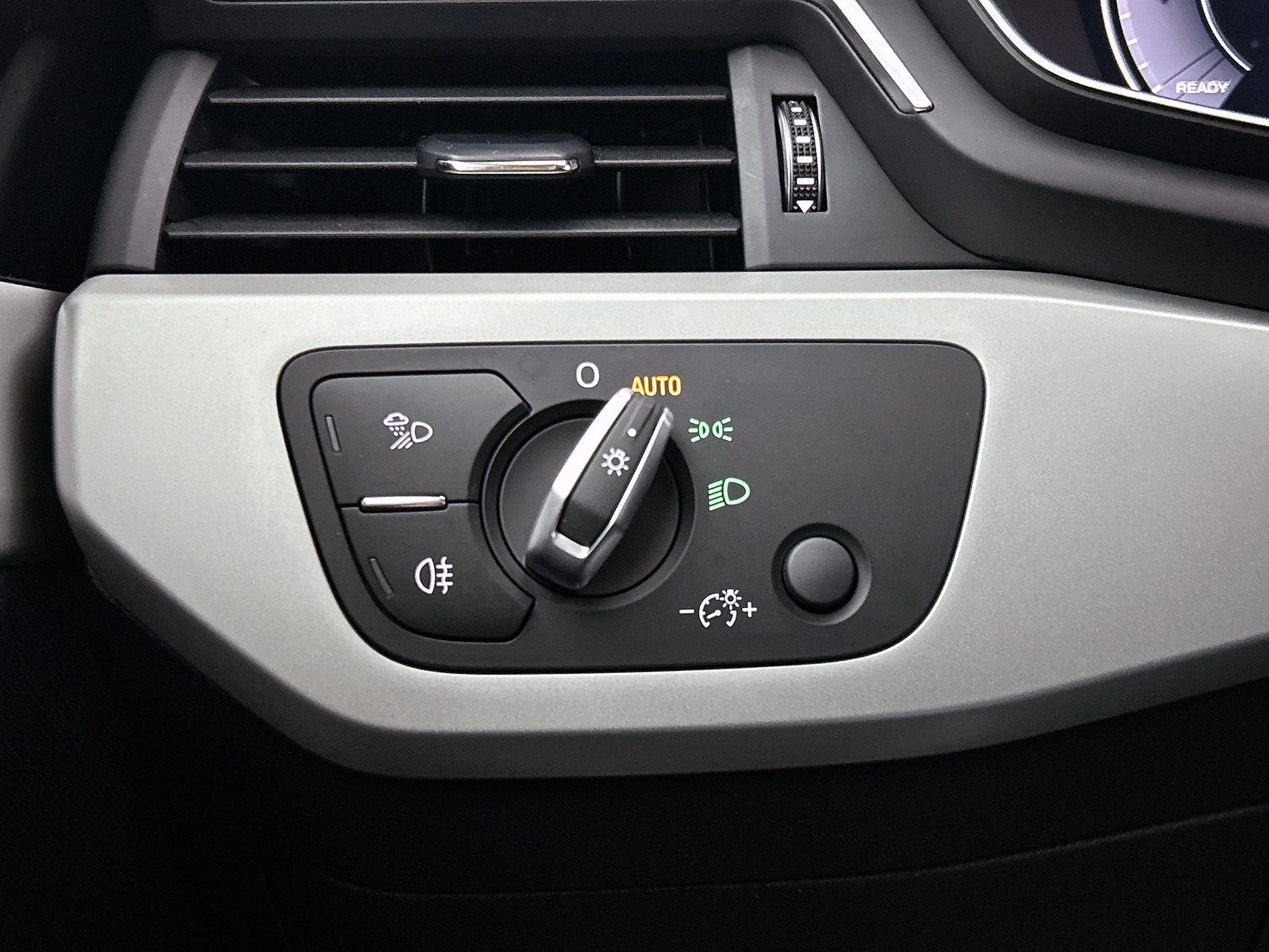 Audi-A4-image-23