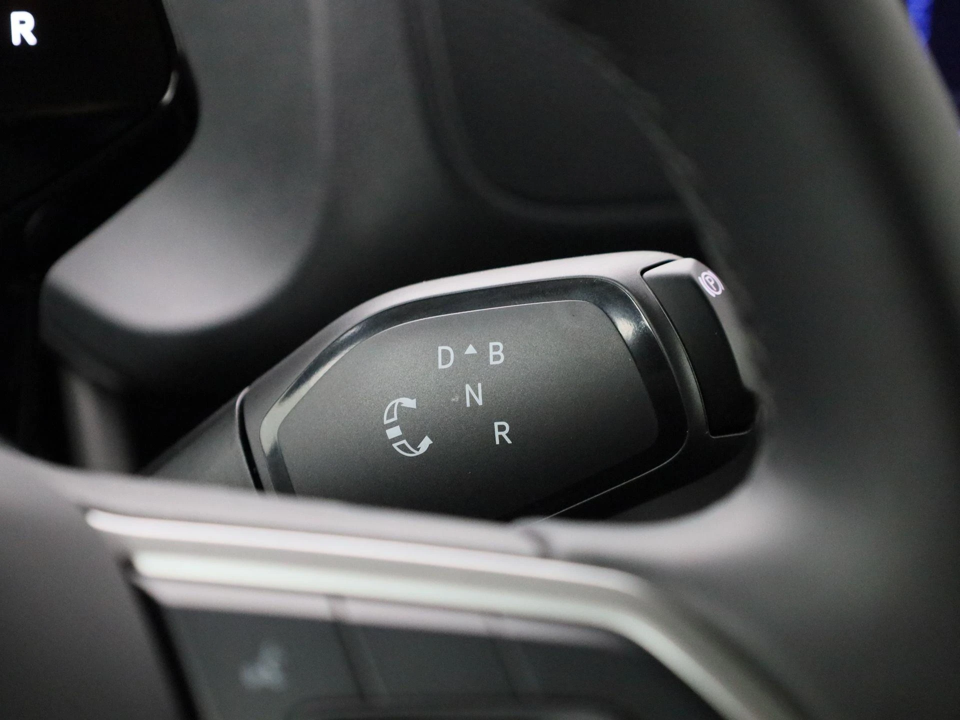Volkswagen-ID. Buzz Cargo-image-6