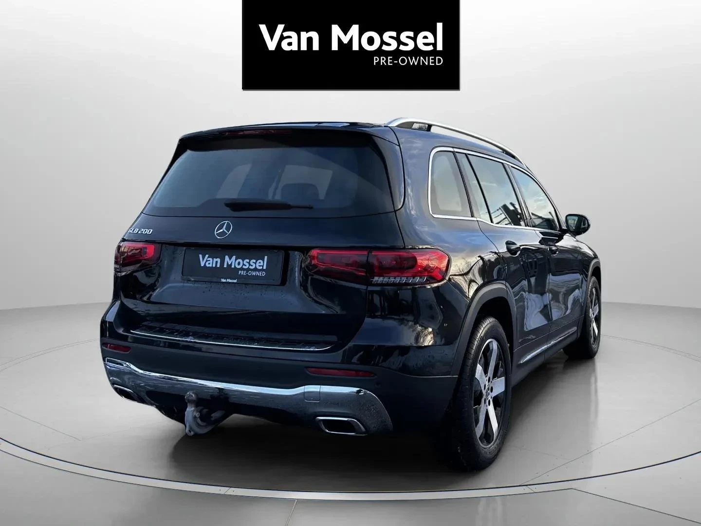Mercedes-Benz-GLB-image-4