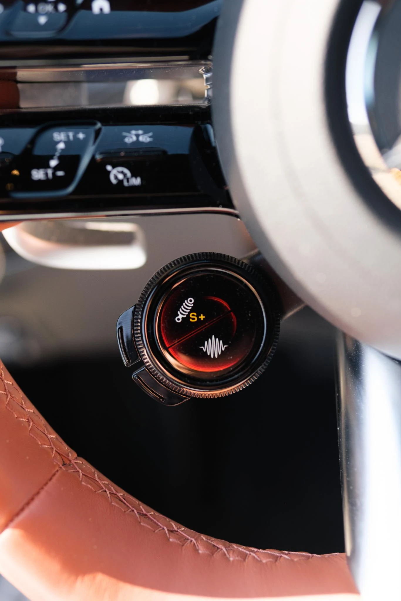 Mercedes-AMG-GT-image-32