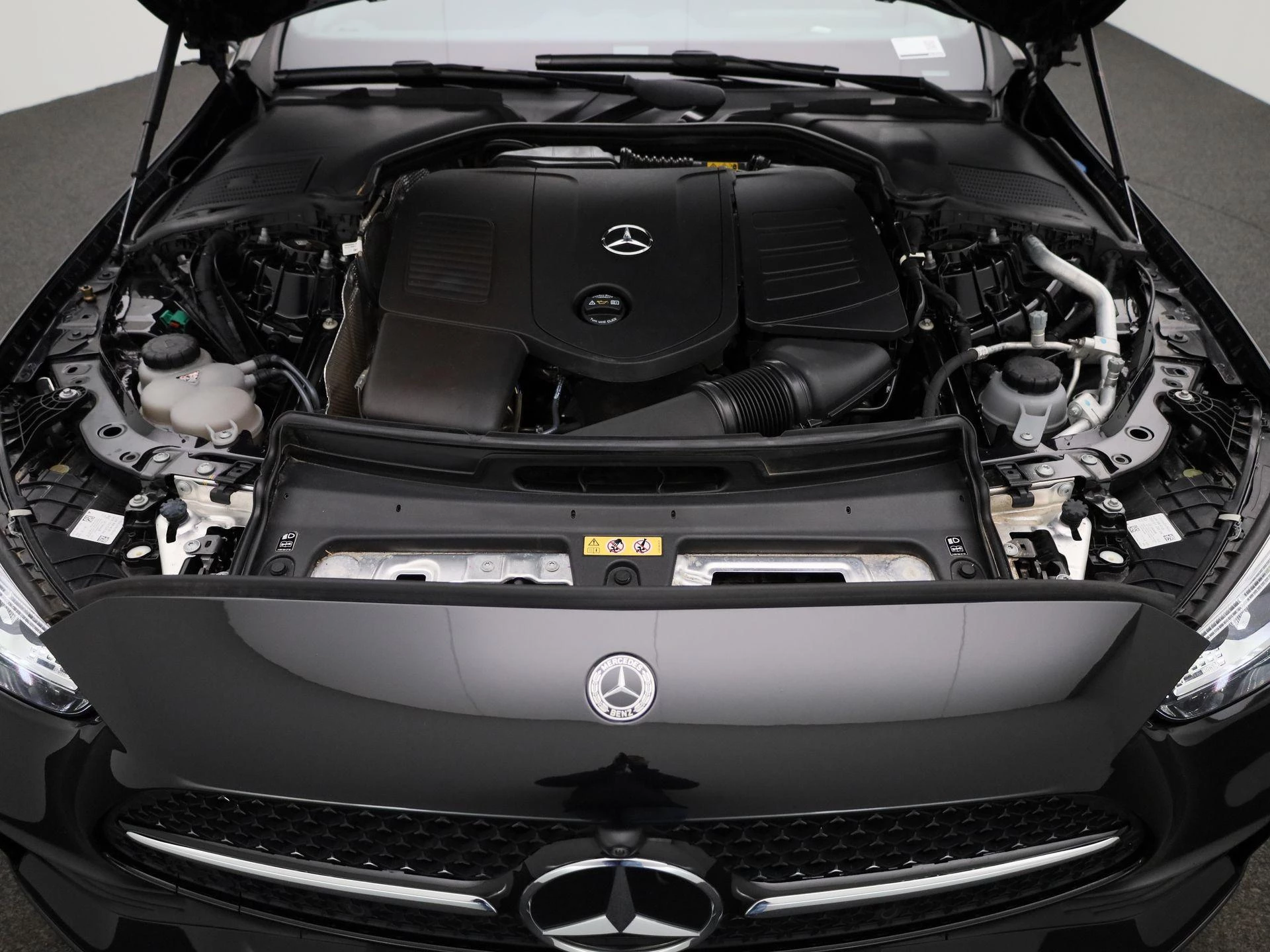 Mercedes-Benz-C-Klasse-image-33