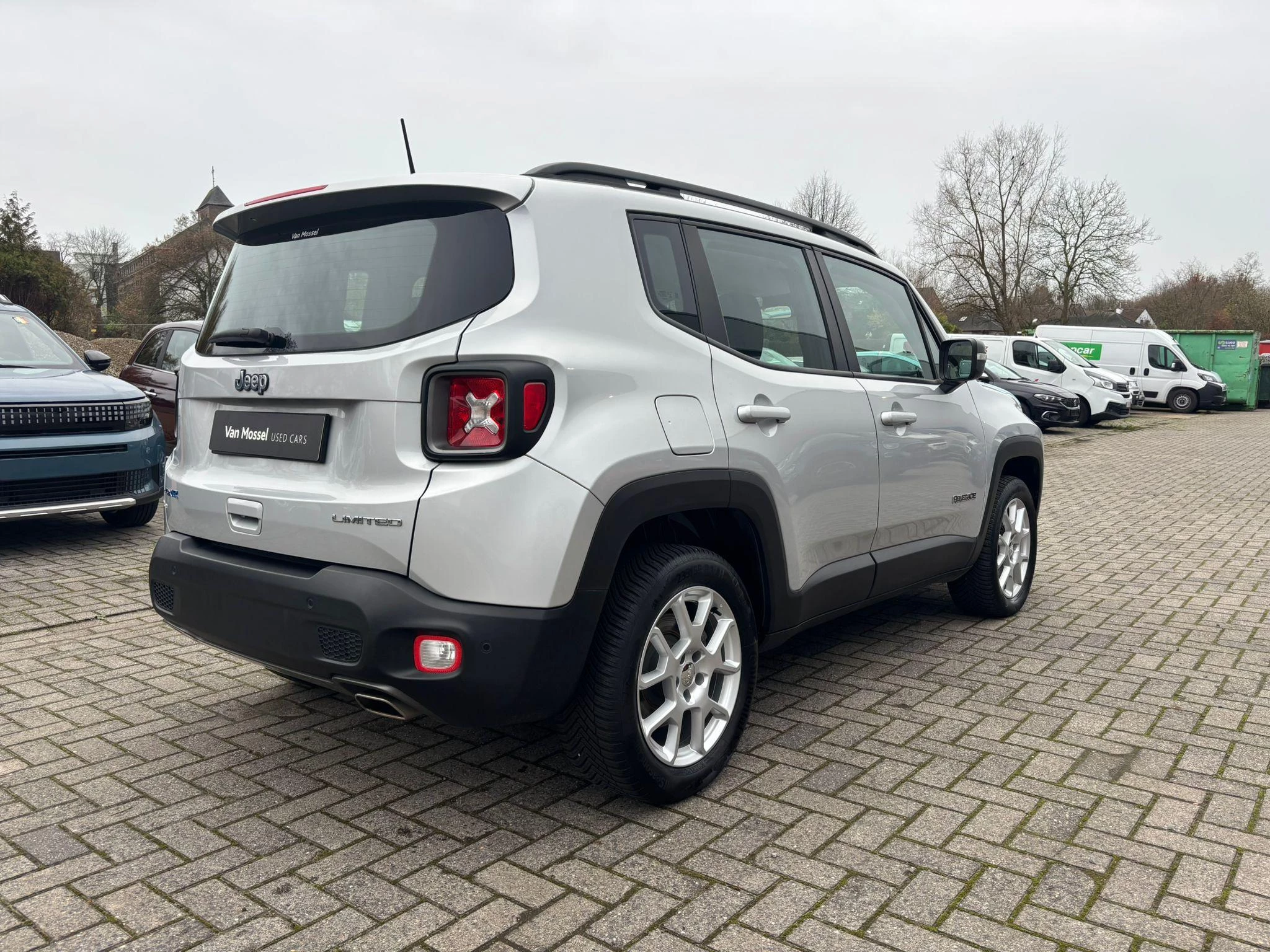 Jeep-Renegade-image-4