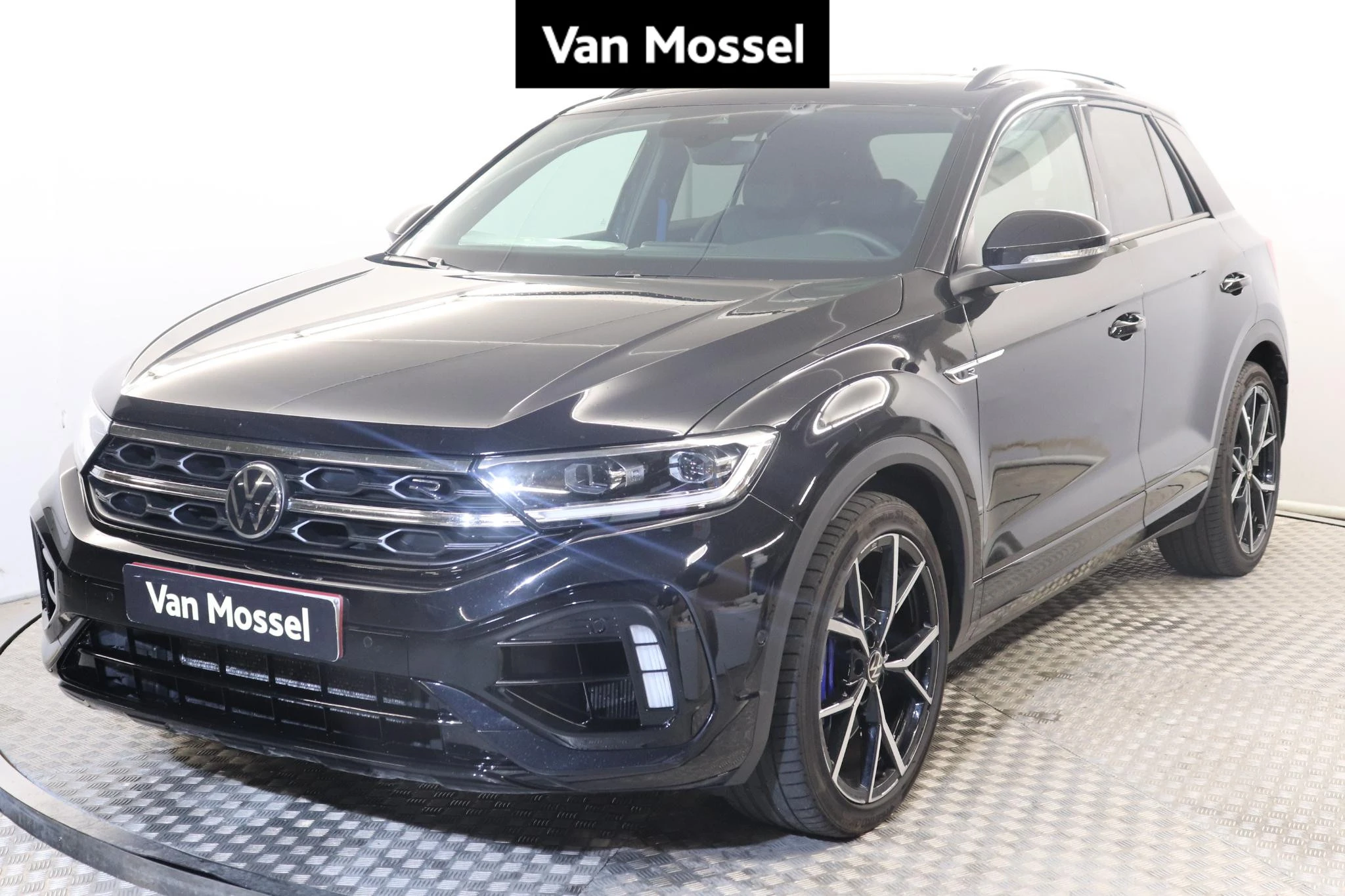 Volkswagen-T-Roc-image-0