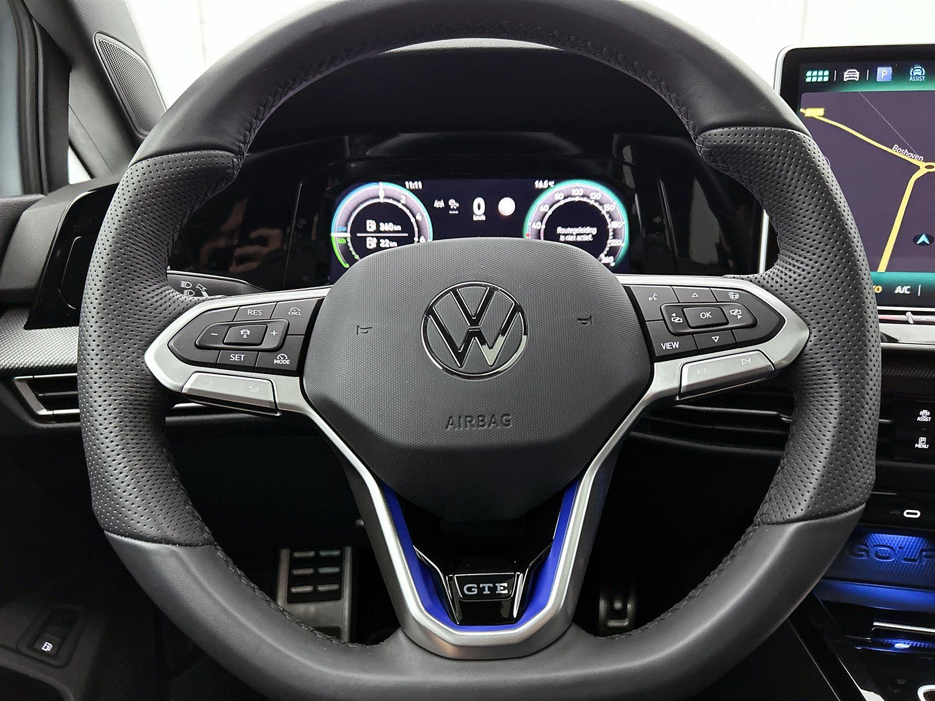 Volkswagen-Golf-image-30