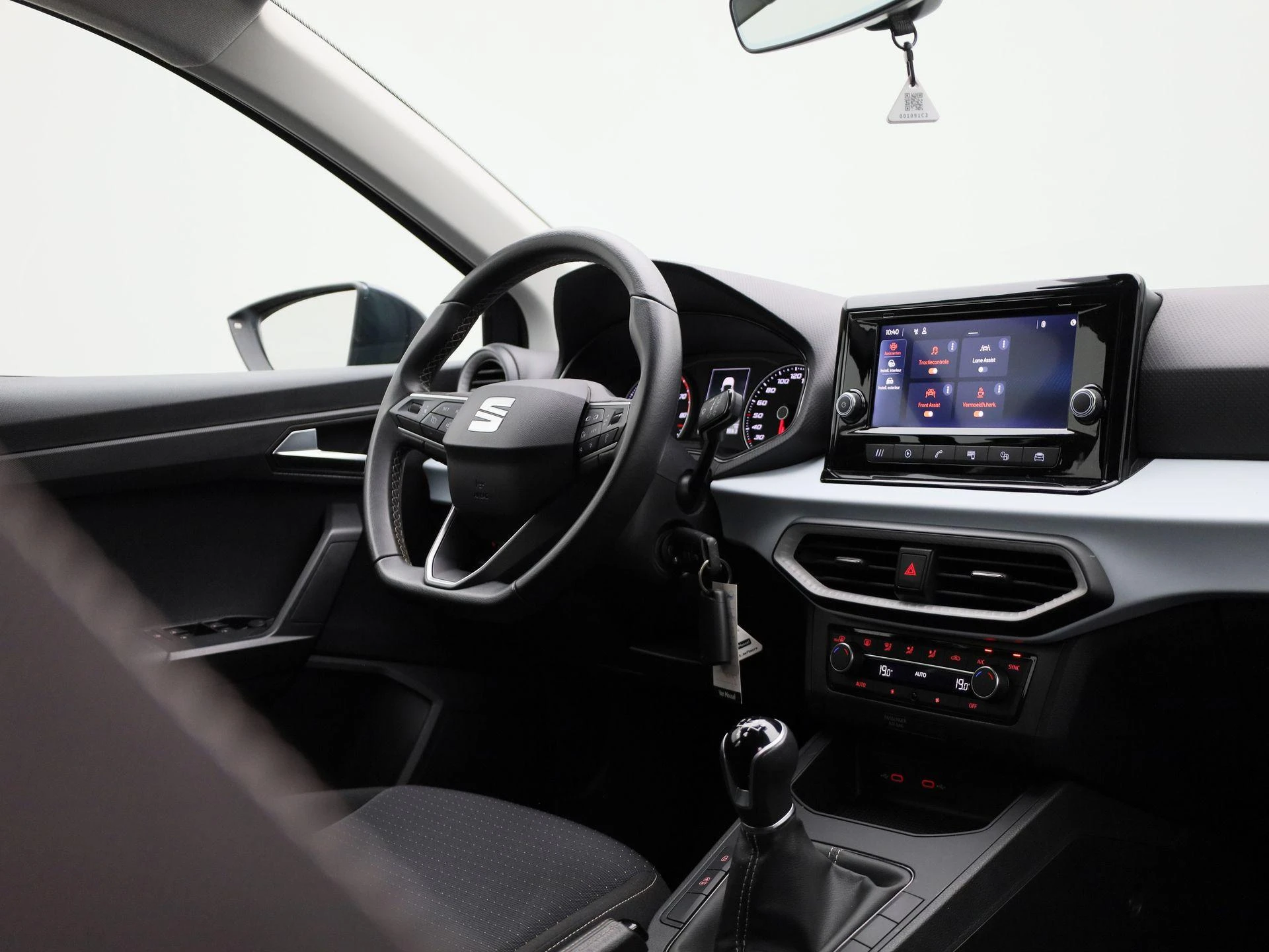 SEAT-Ibiza-image-32