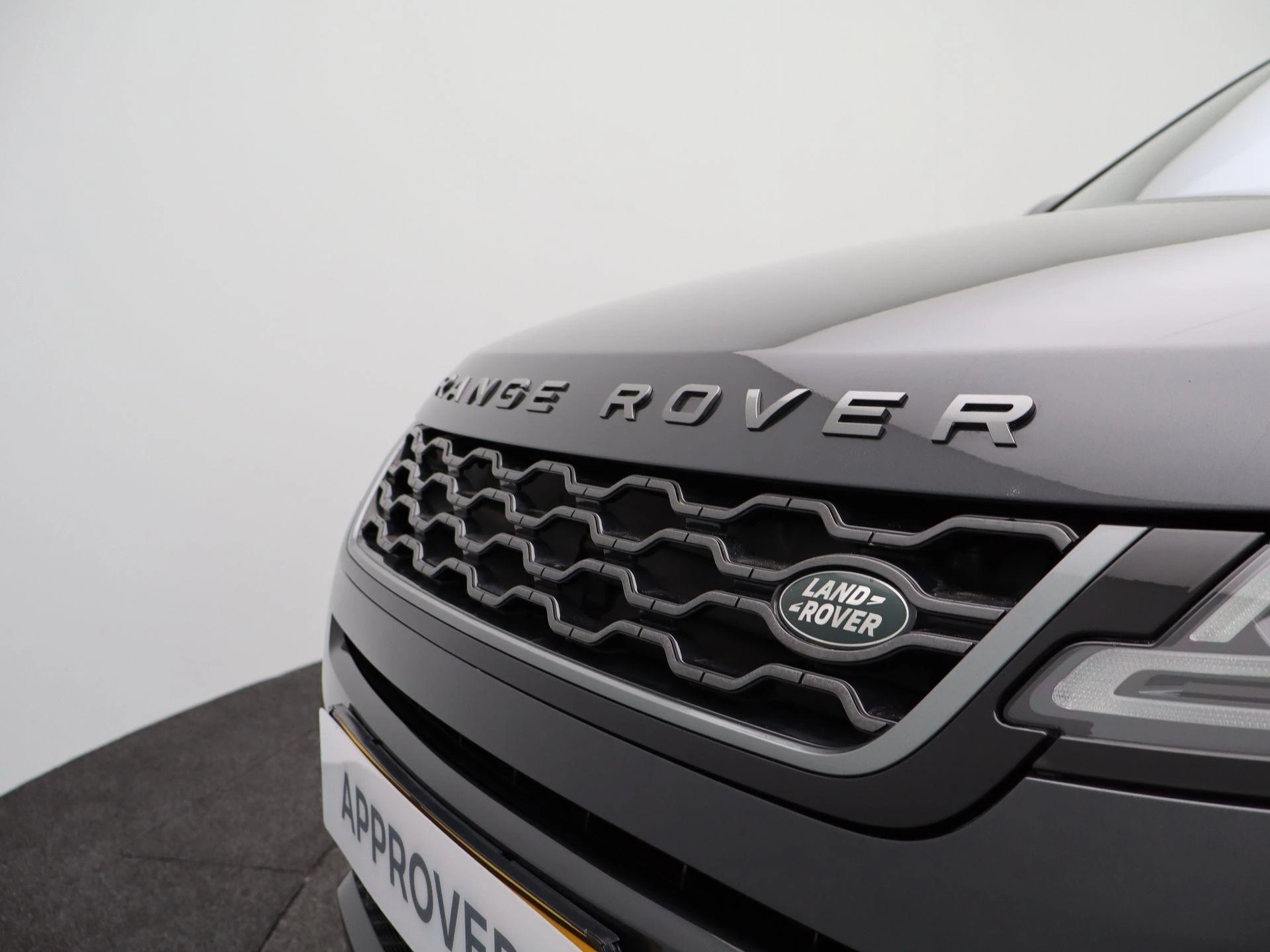 Land Rover-Range Rover Evoque-image-38