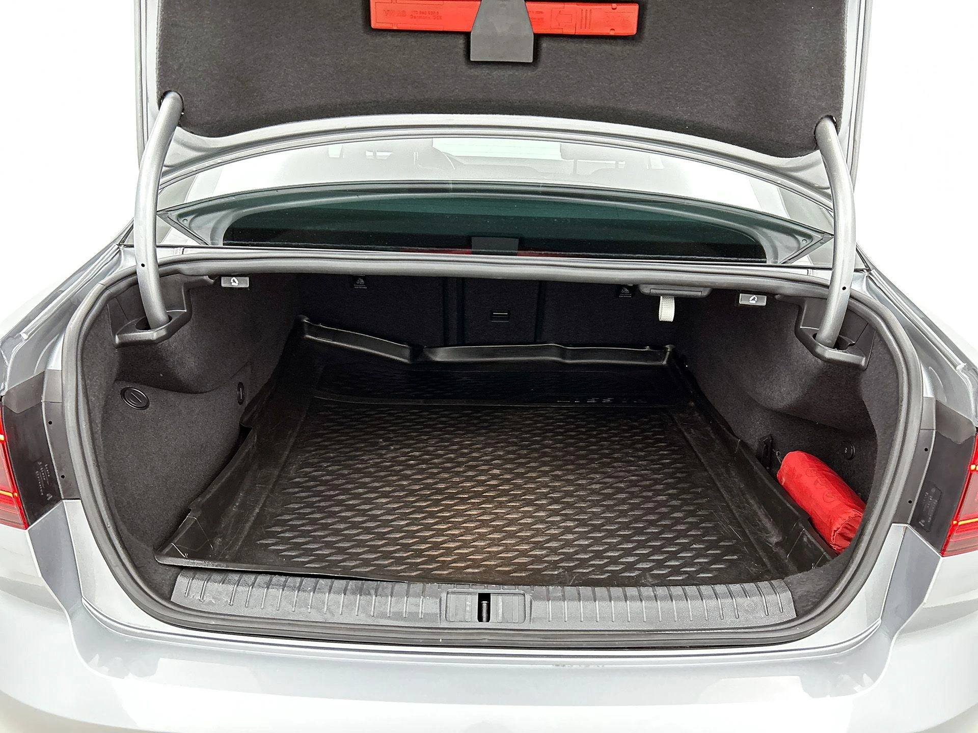 Volkswagen-Passat-image-14