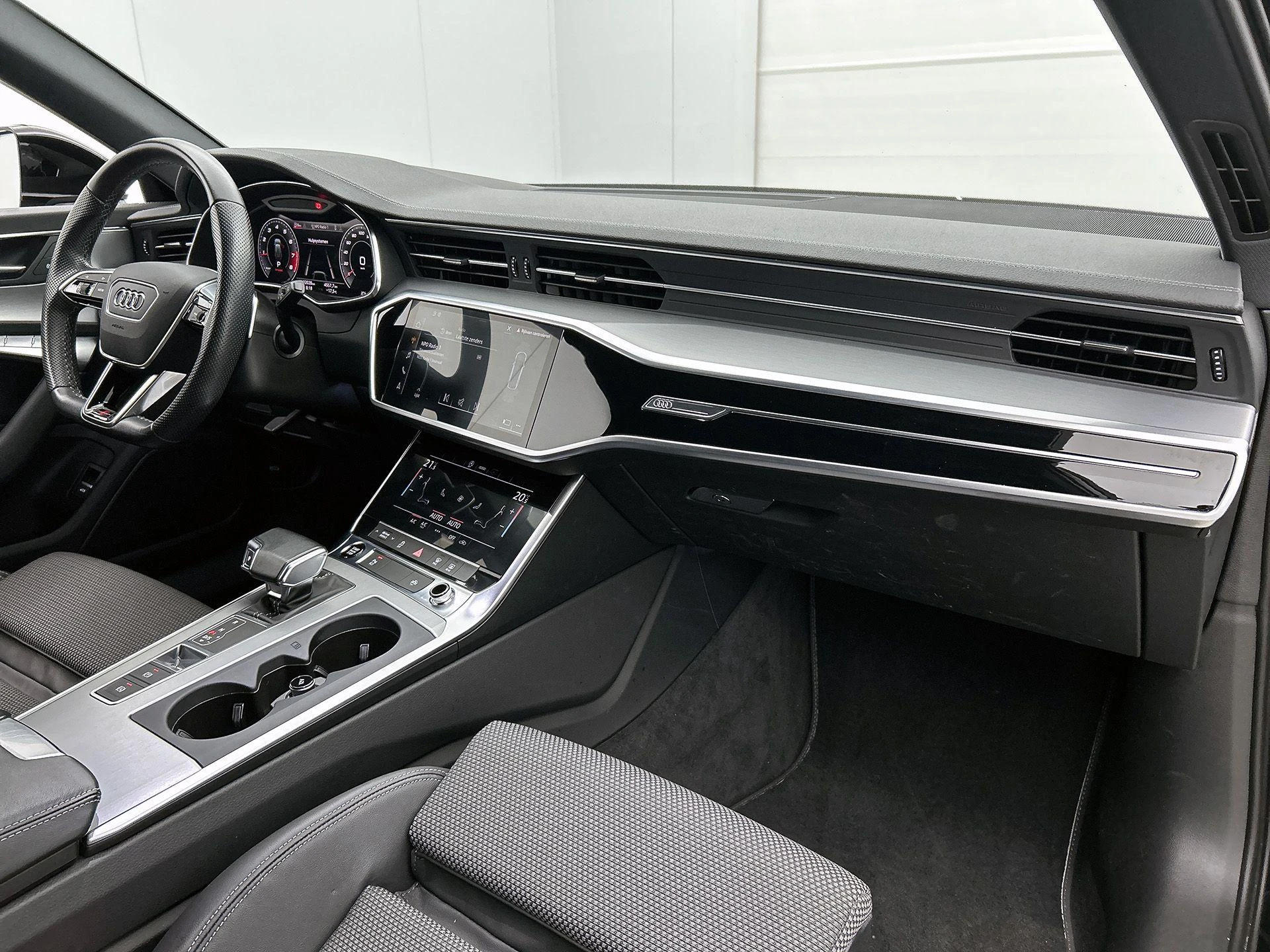 Audi-A6-image-17