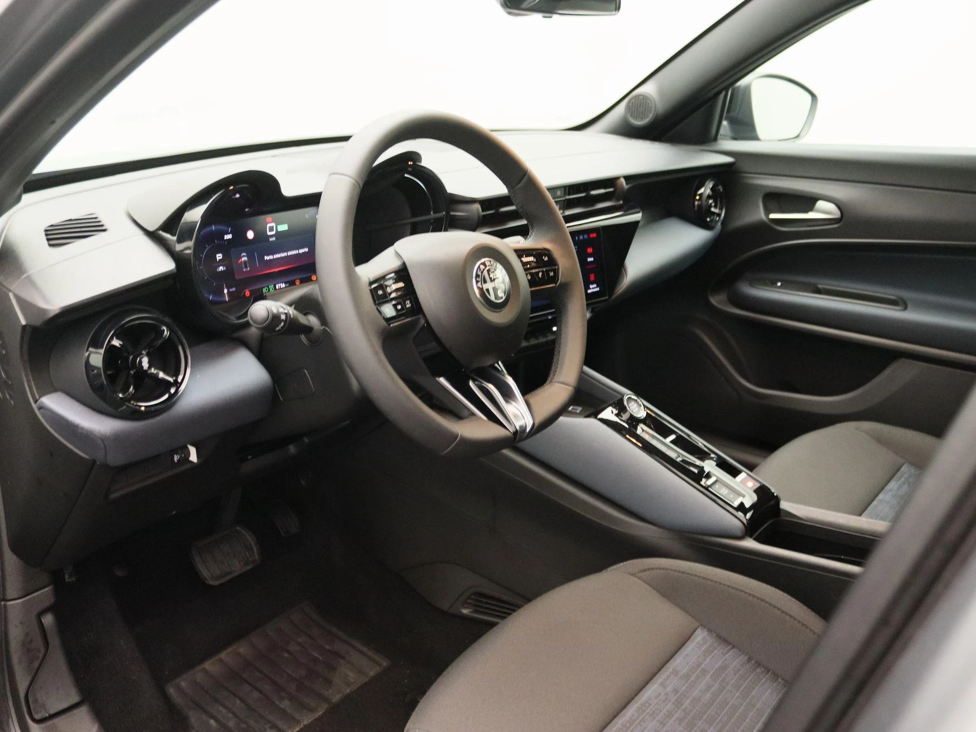 Alfa Romeo-Junior-image-18