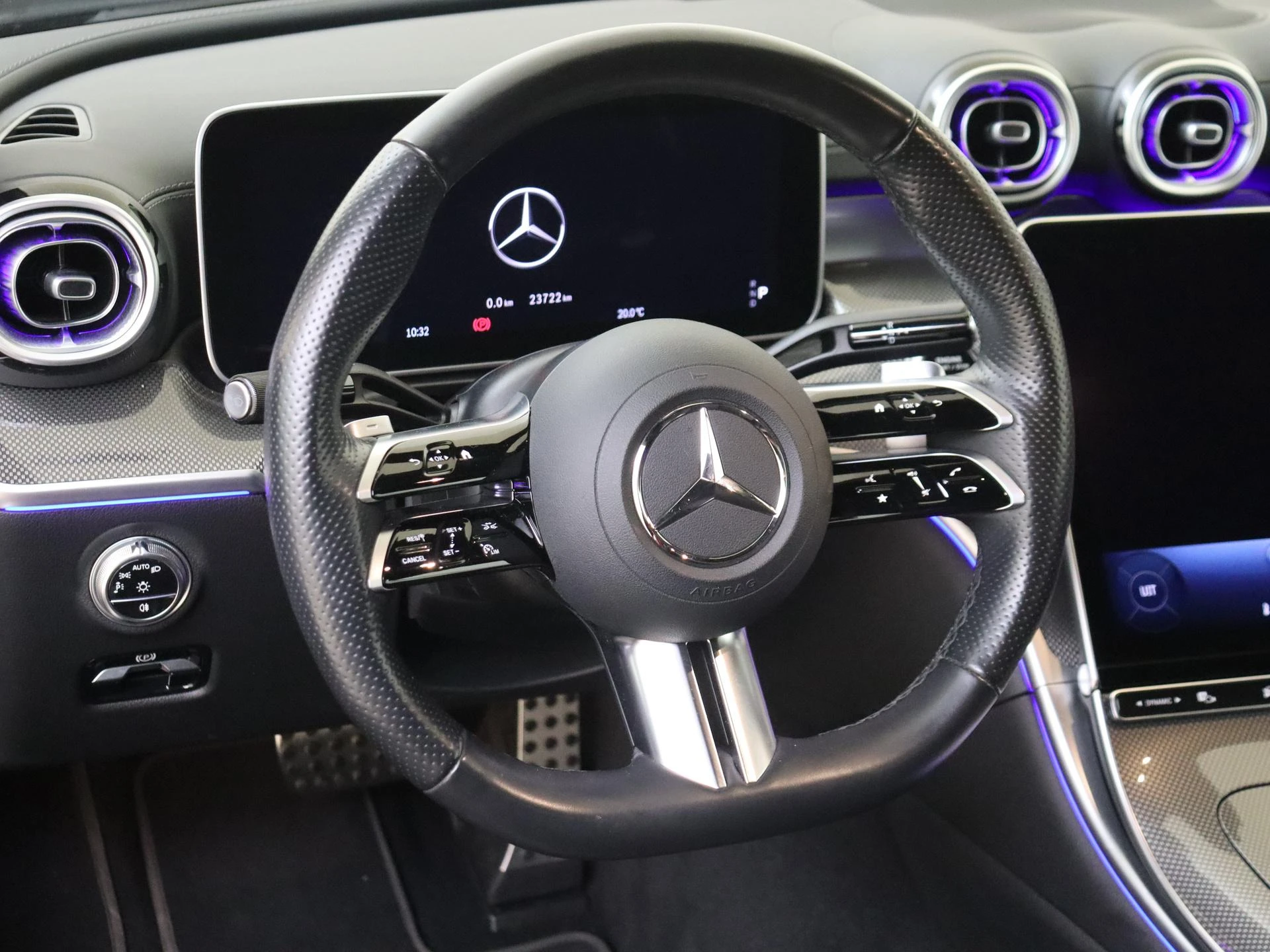 Mercedes-Benz-CLE-image-9