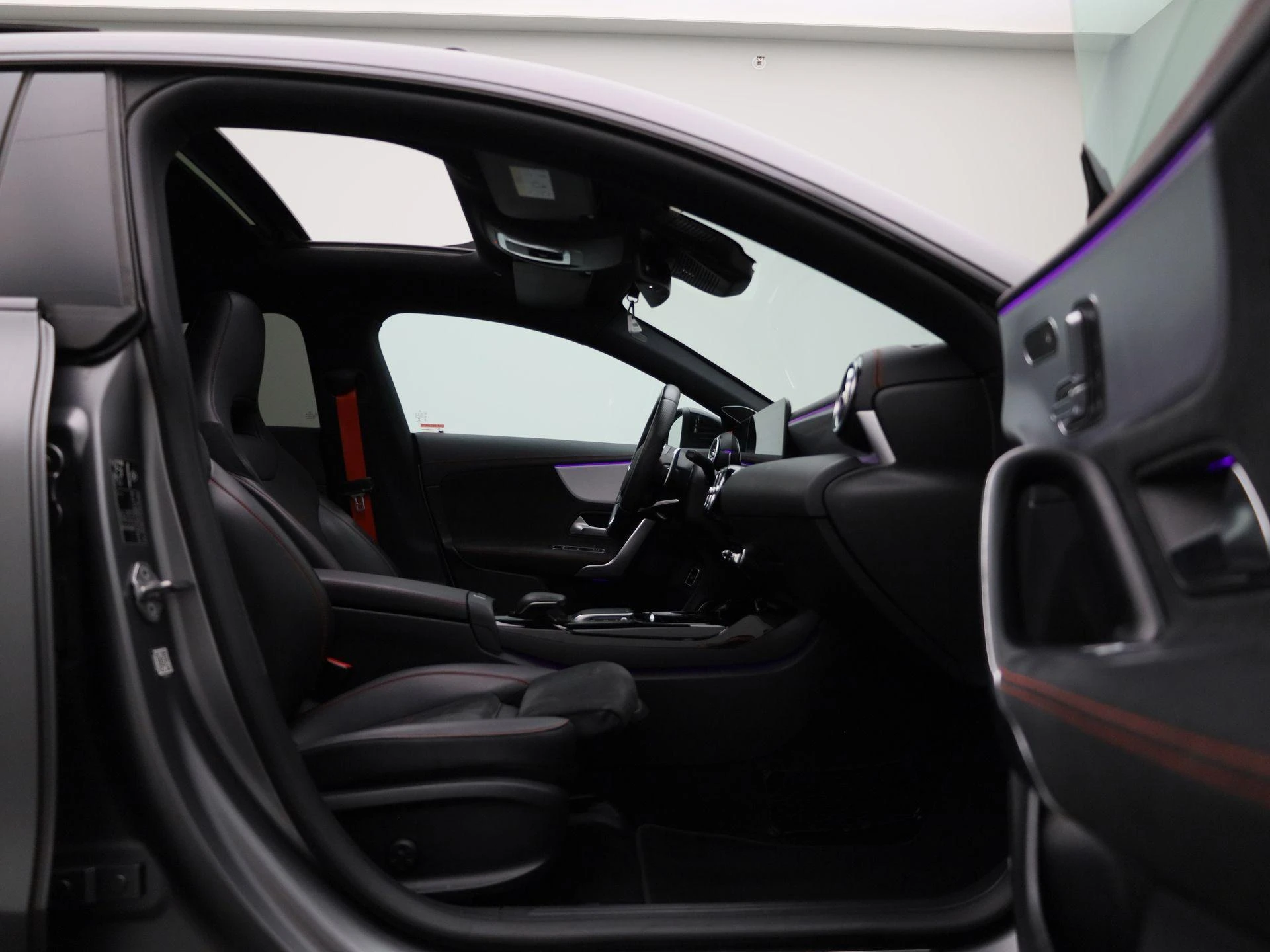 Mercedes-Benz-CLA-image-50