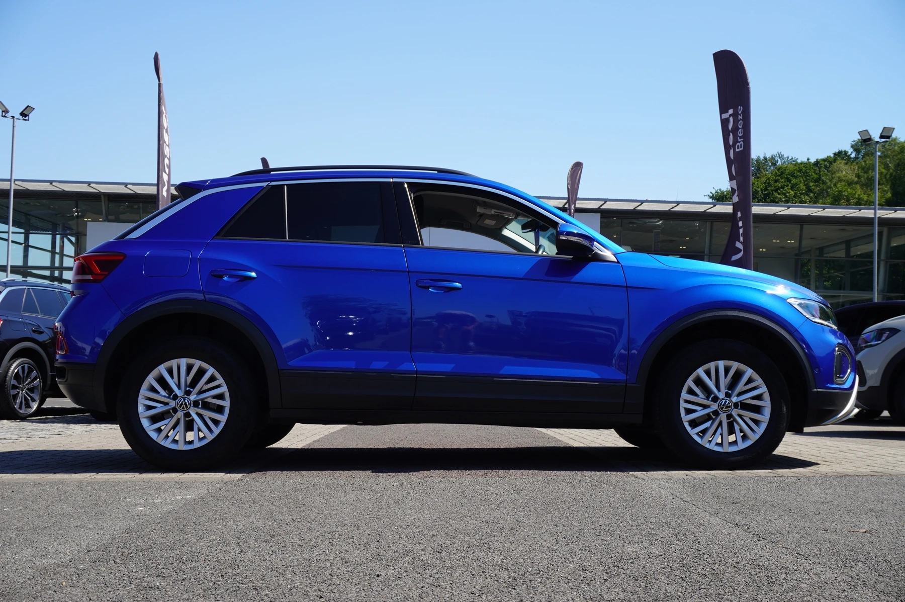 Volkswagen-T-Roc-image-3