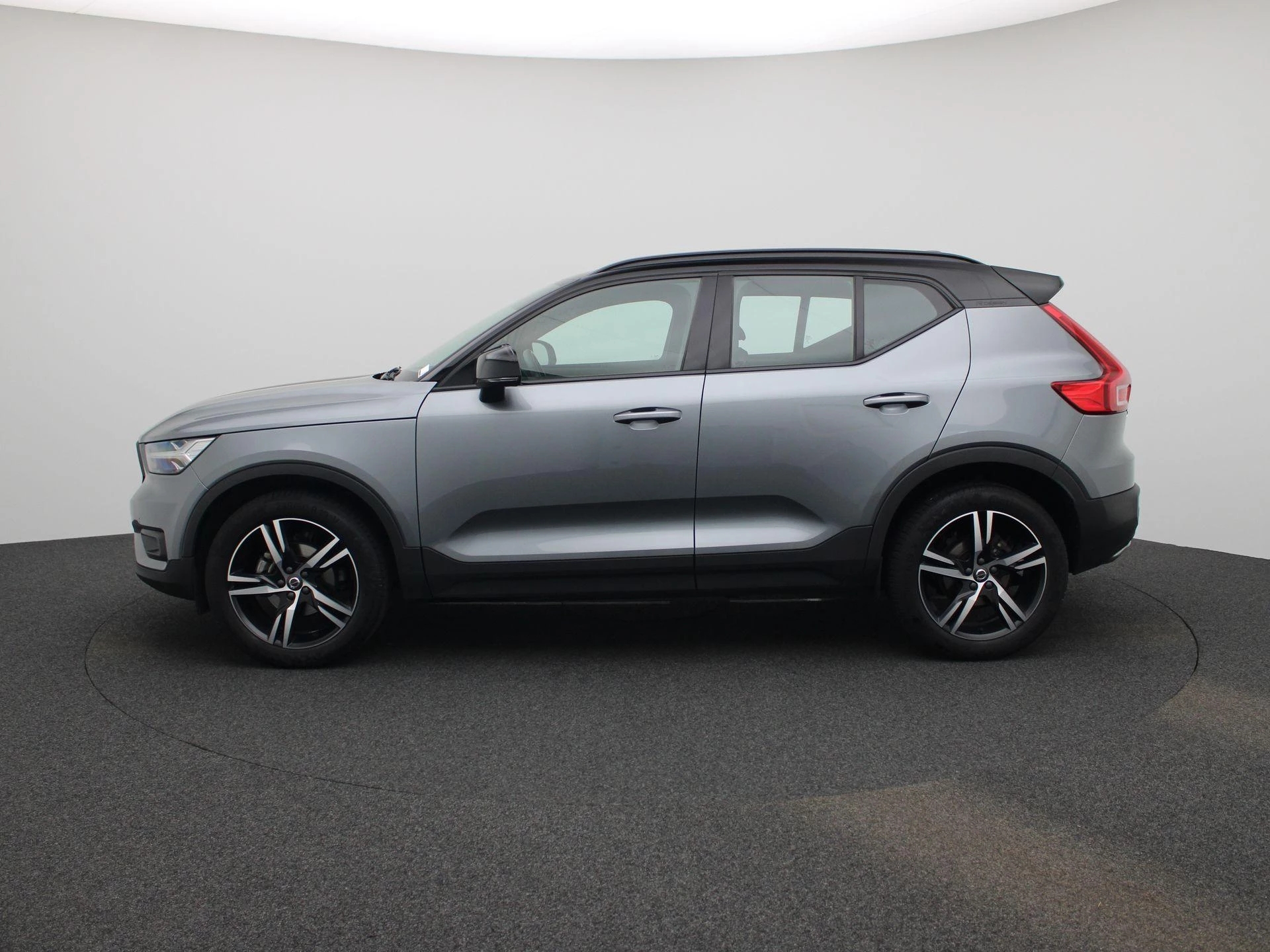 Volvo-XC40-image-3