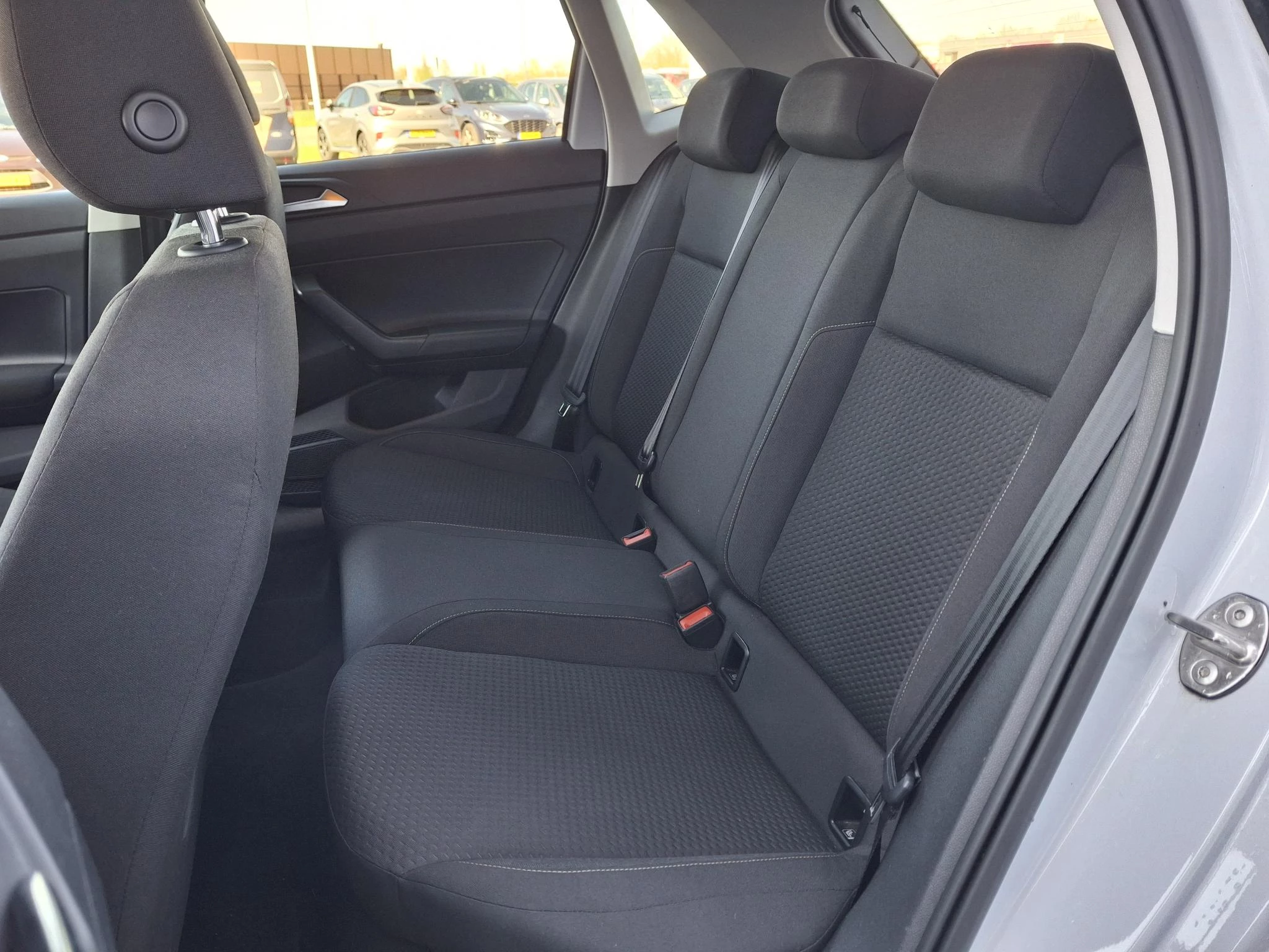 Volkswagen-Polo-image-7