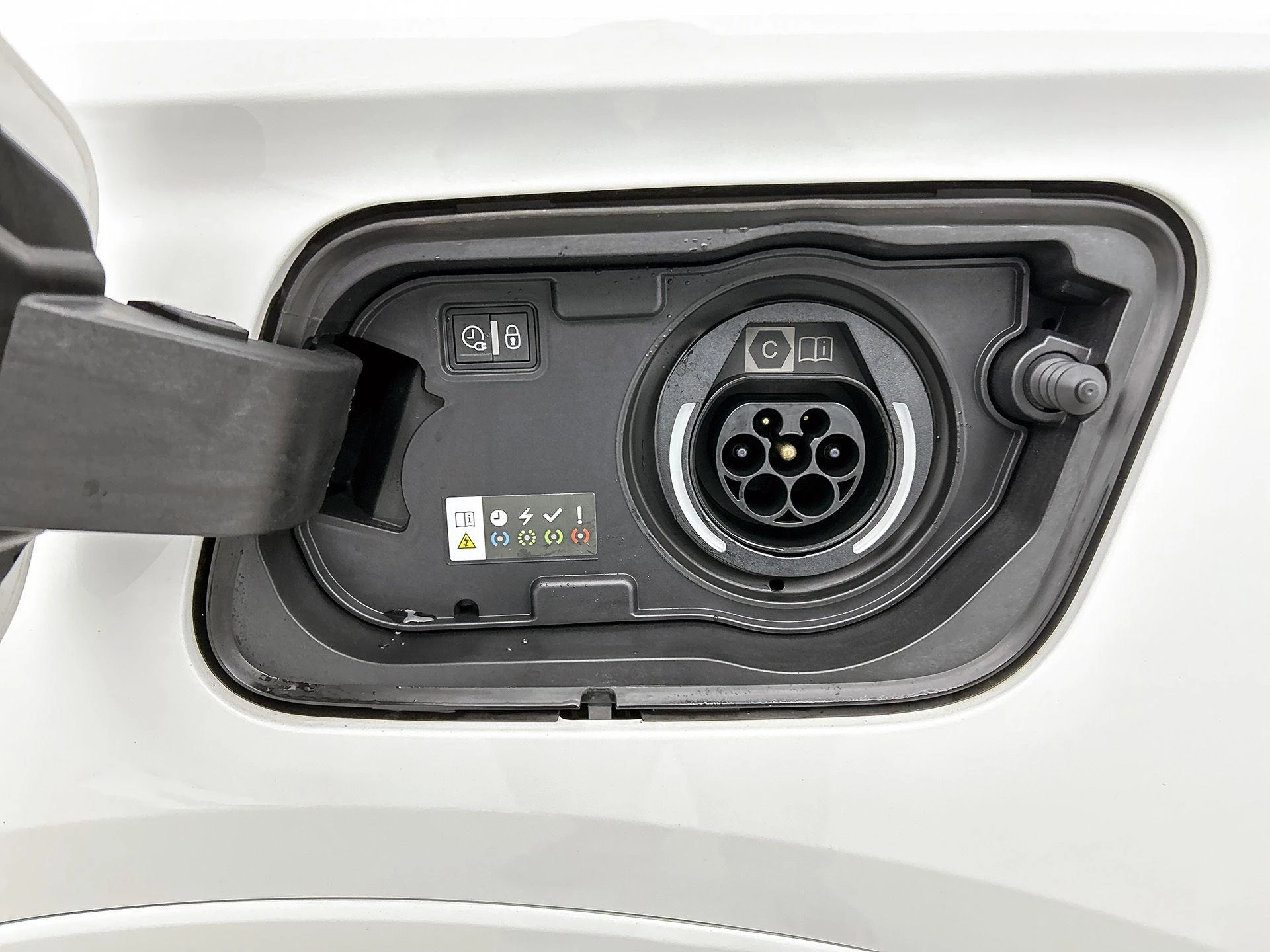 Opel-Grandland-image-12