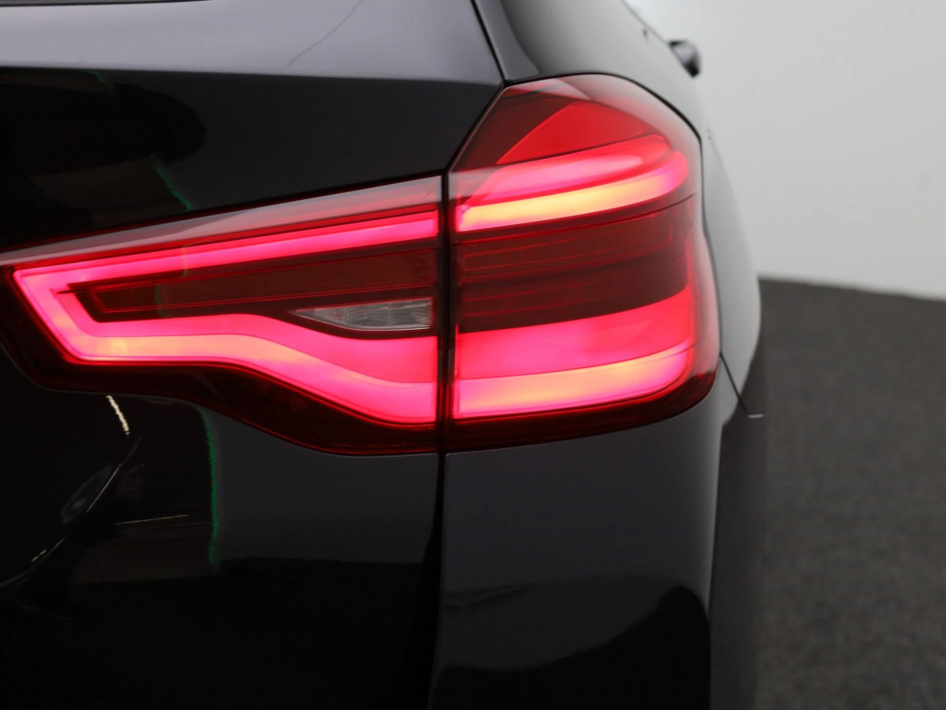 BMW-iX3-image-44