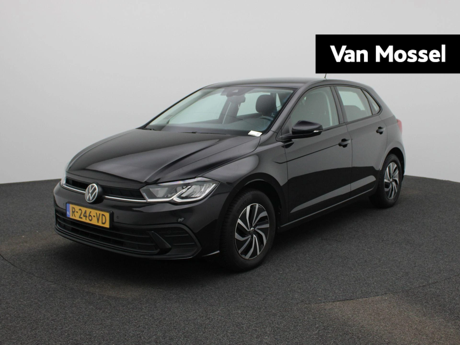 Volkswagen-Polo-image-0