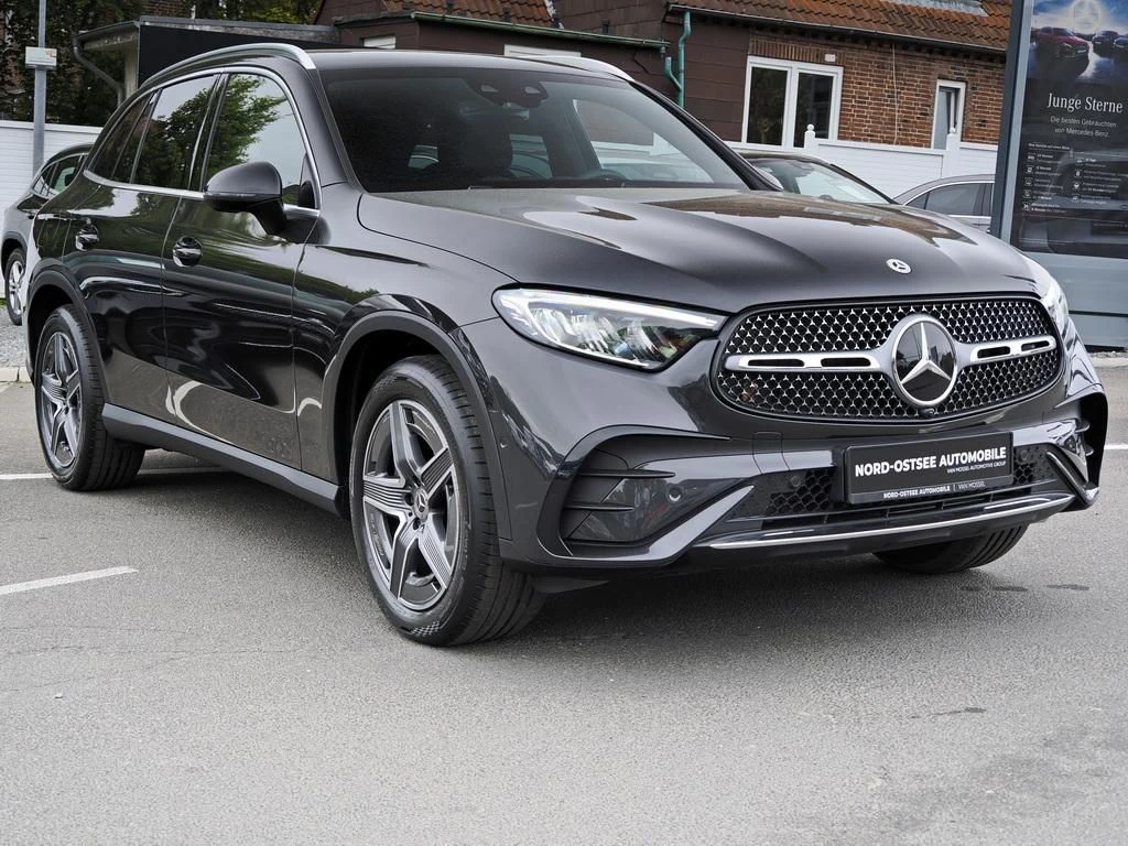 Mercedes-Benz-GLC 300 d-image-4