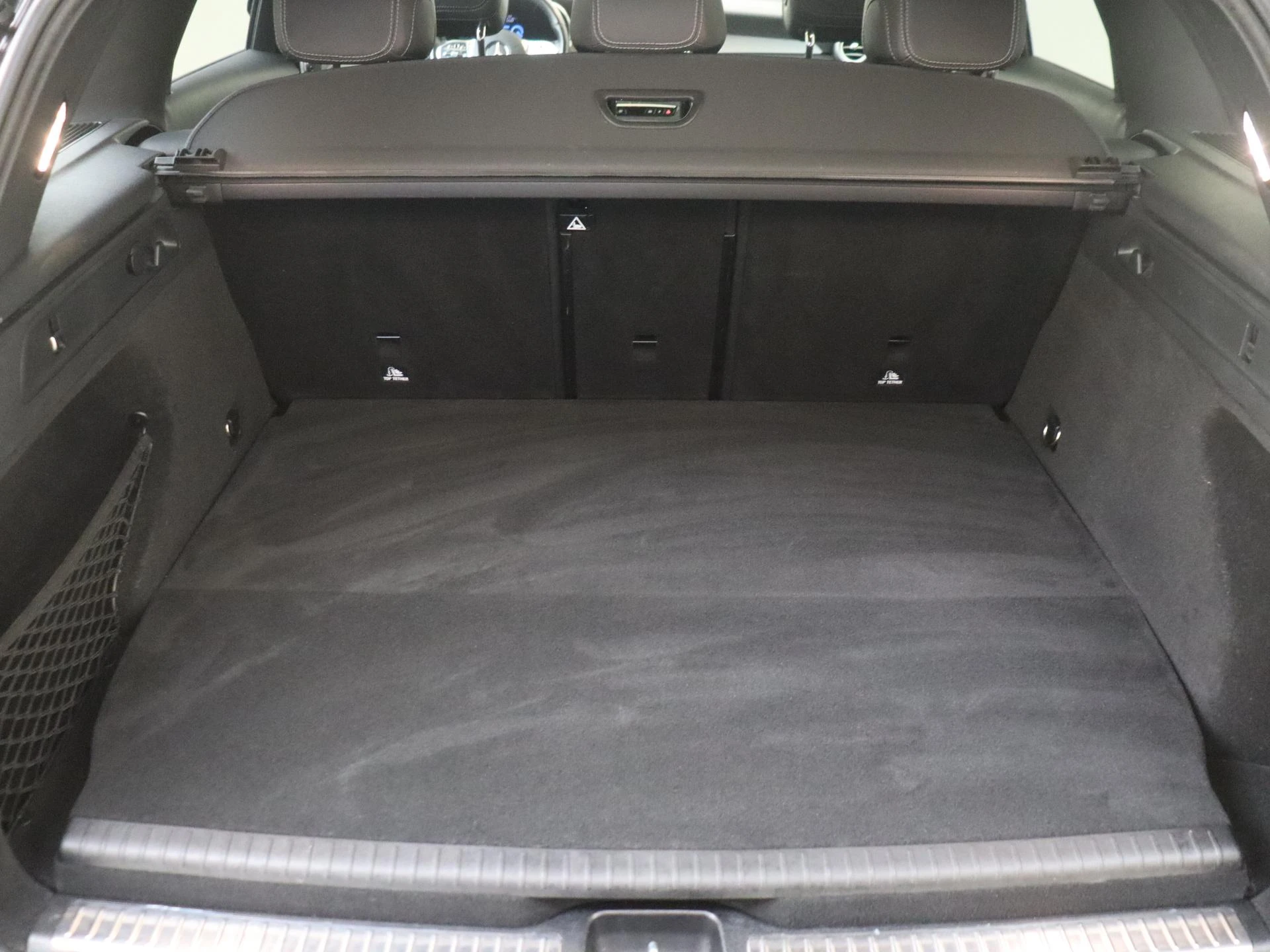Mercedes-Benz-GLC-image-27