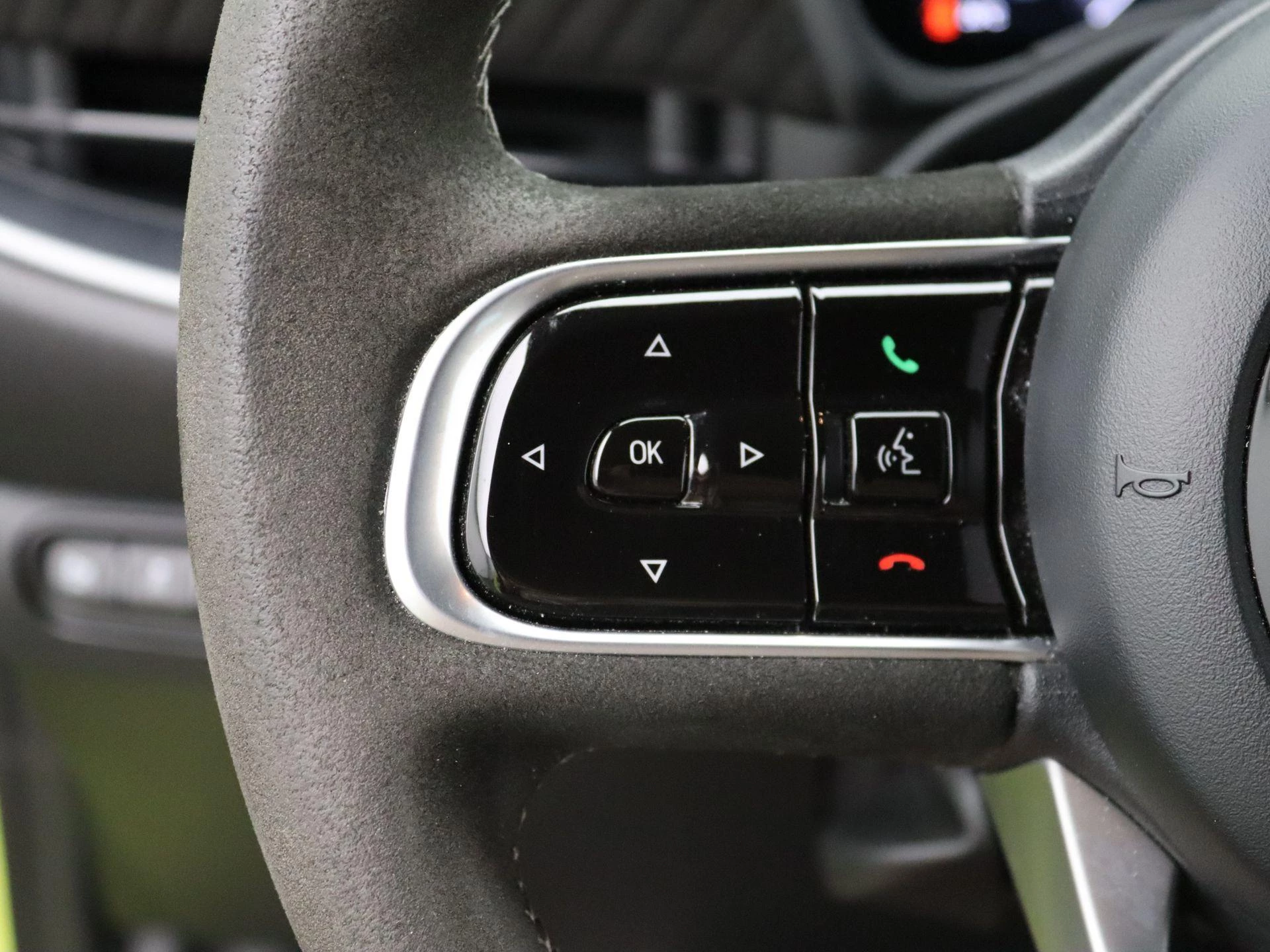 Abarth-500e-image-18