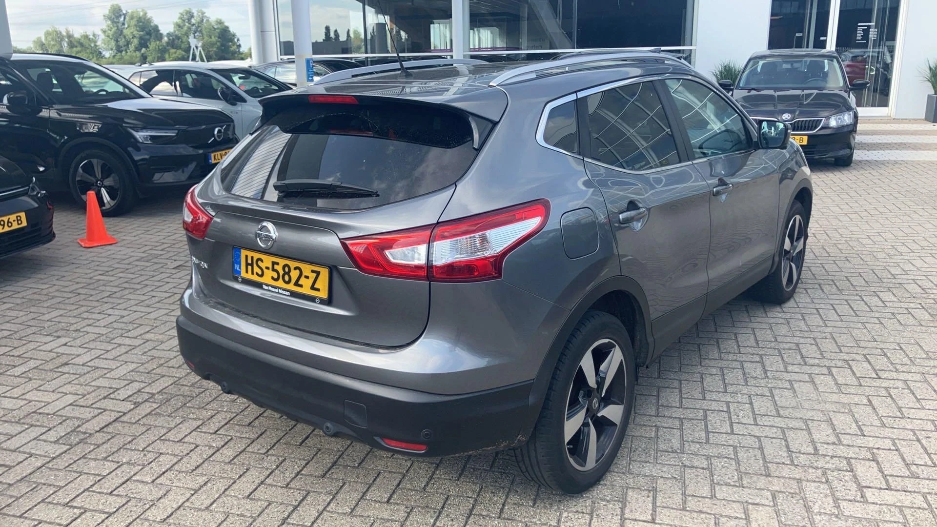 Nissan-QASHQAI-image-3