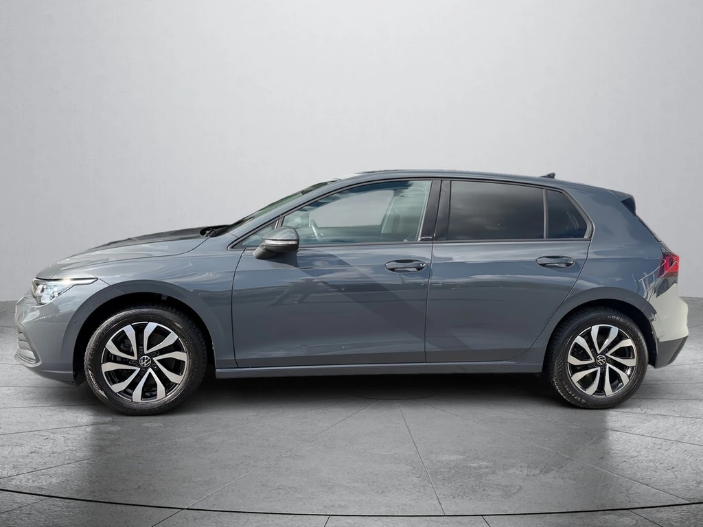 Volkswagen-Golf-image-3