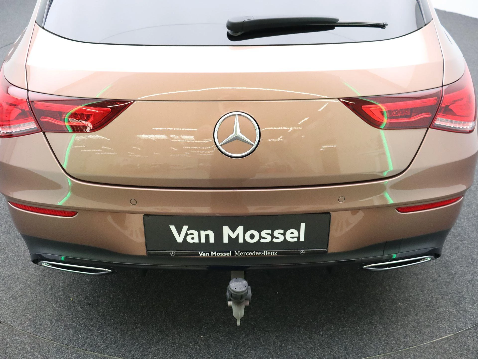 Mercedes-Benz CLA 200 d Shooting Brake + AMG LINE + PANO DAK + TREKHAAK +