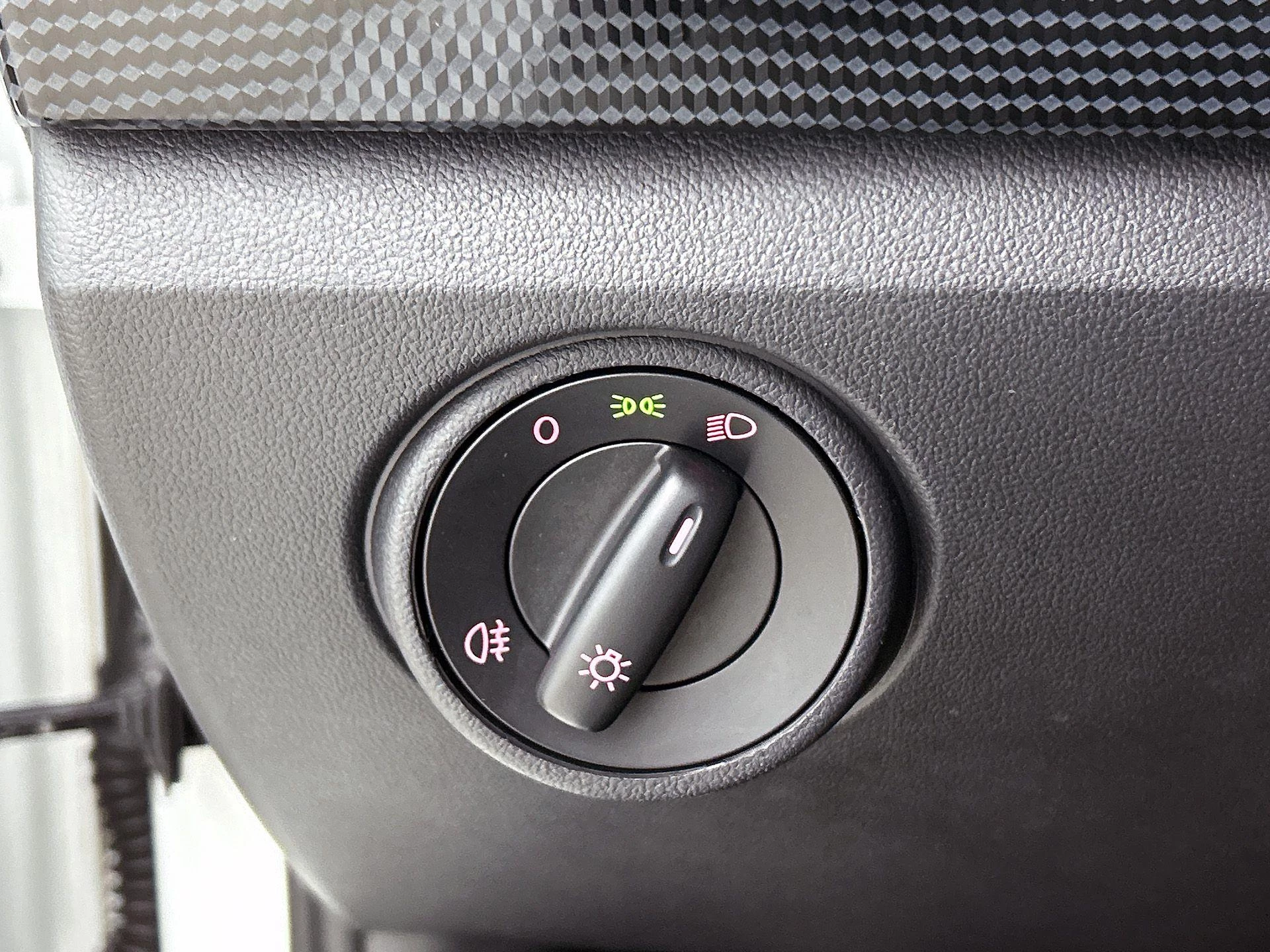 Volkswagen-up!-image-17