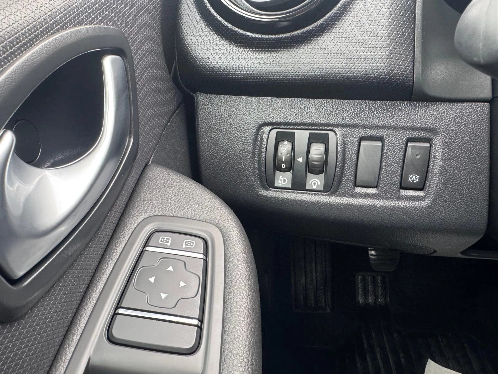 Renault-Clio-image-16