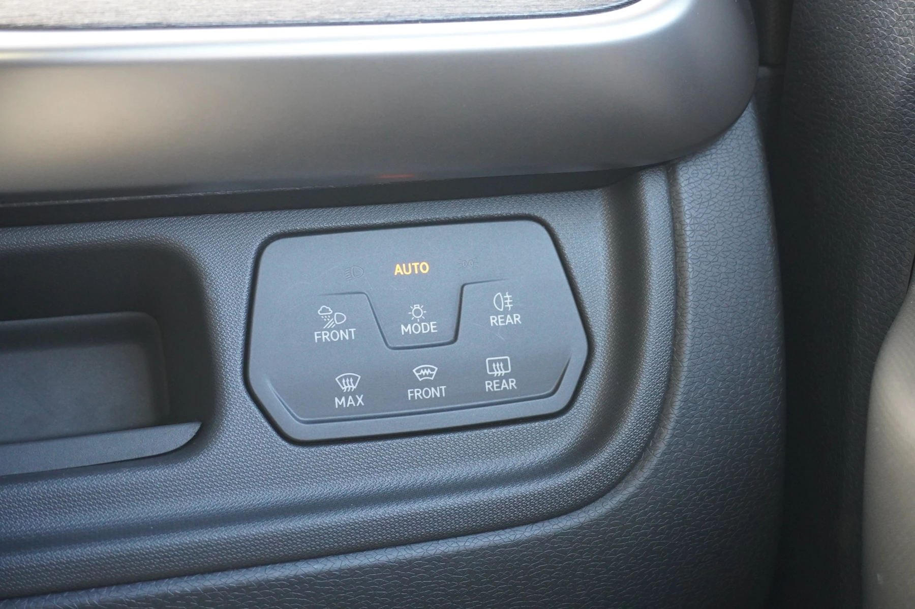 Volkswagen-ID. Buzz-image-33