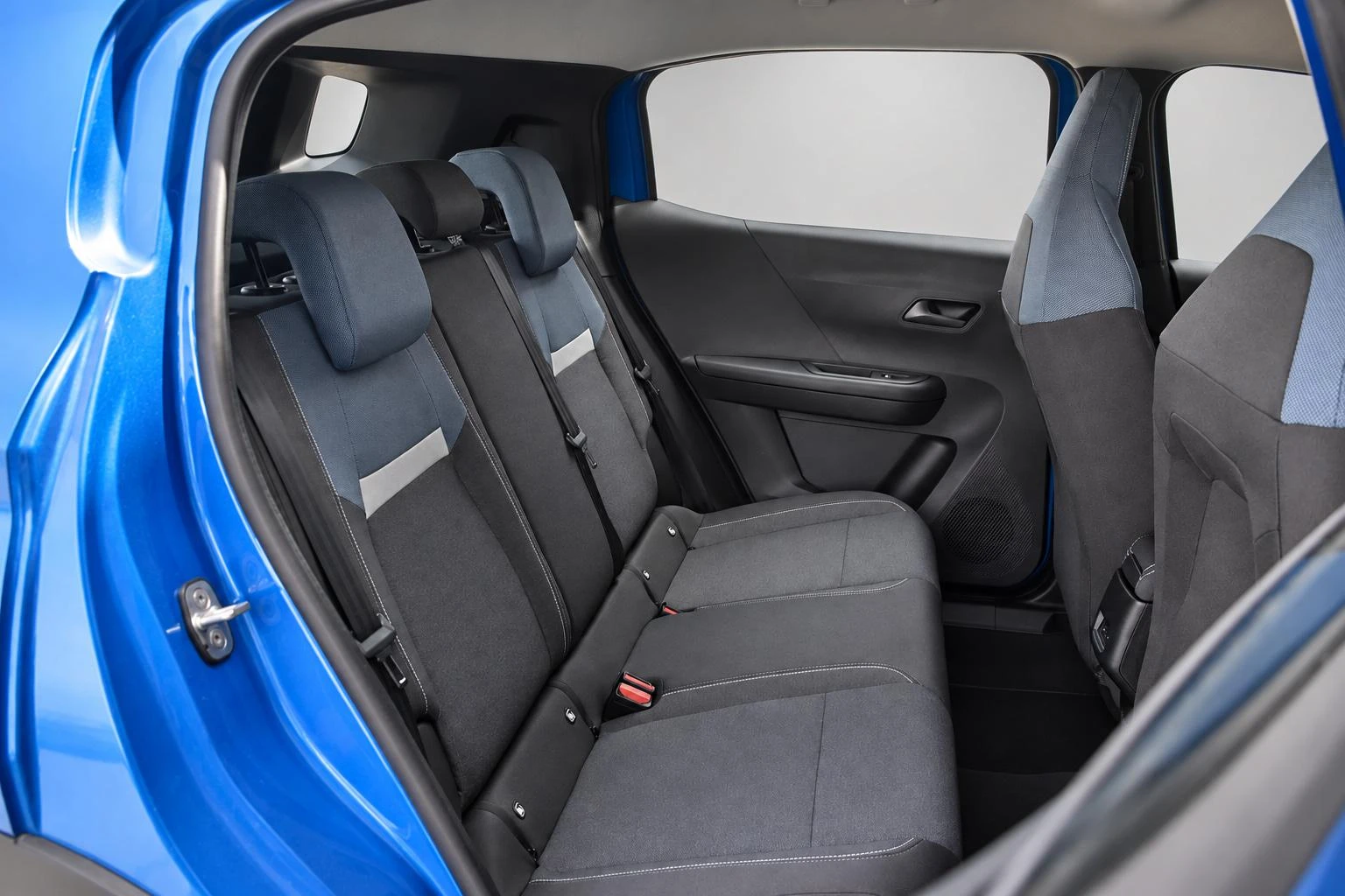 Opel-Frontera-image-10