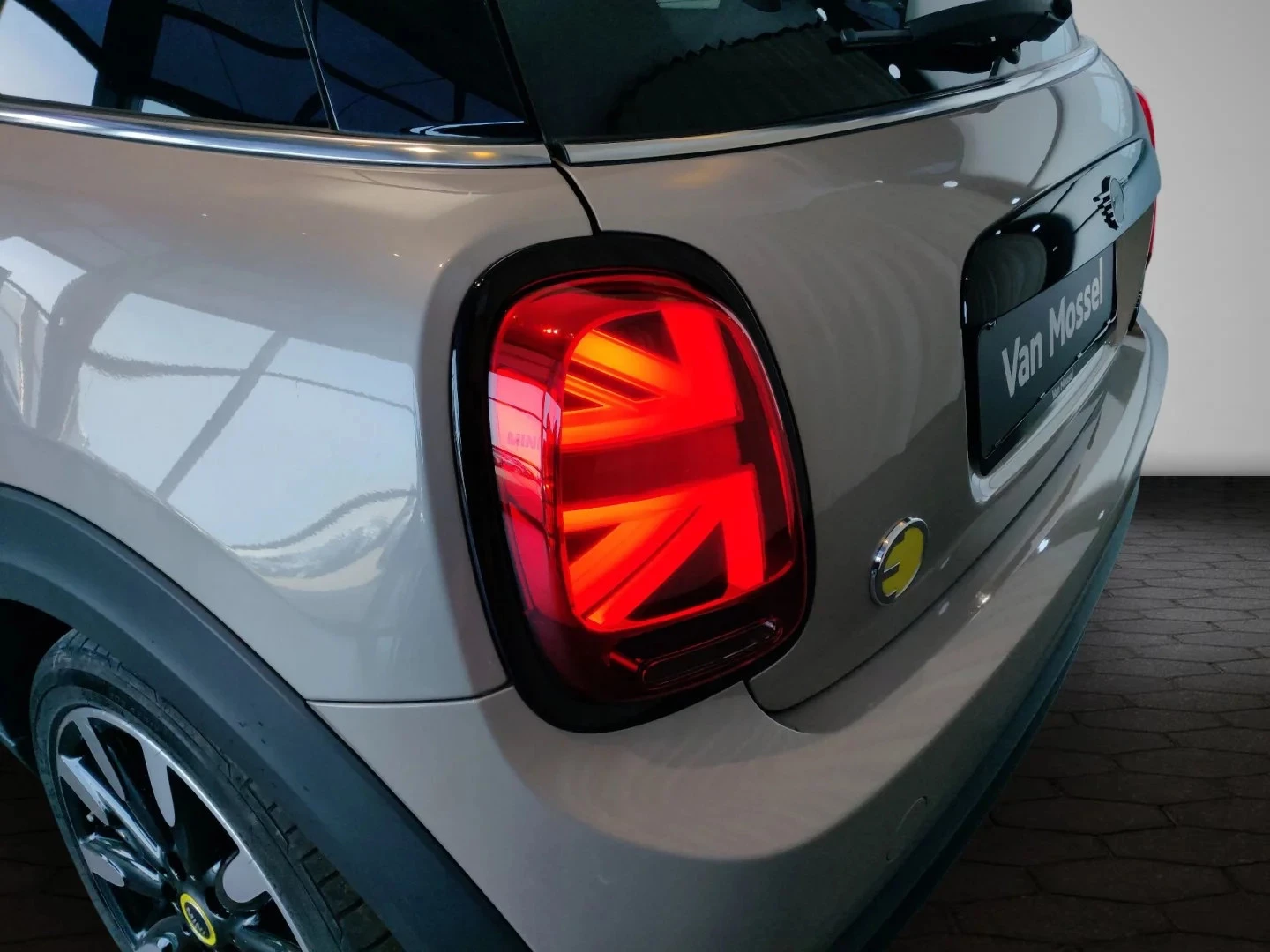 MINI-Electric-image-3