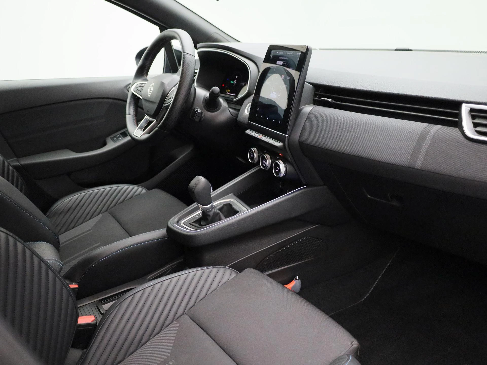 Renault-Clio-image-35