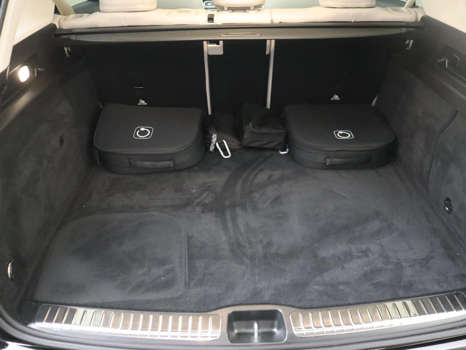 Mercedes-Benz-GLE-image-30