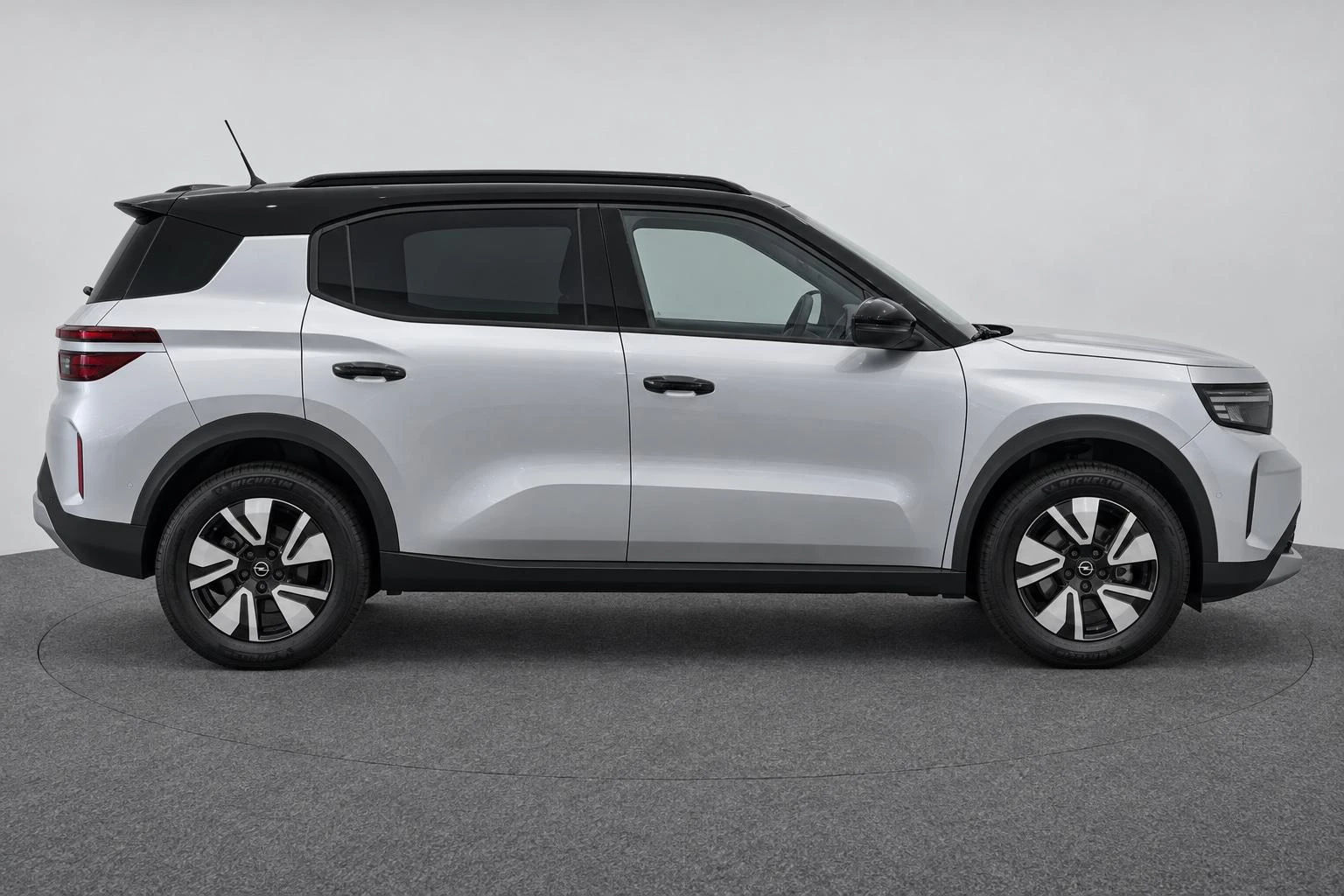 Opel-Frontera-image-3