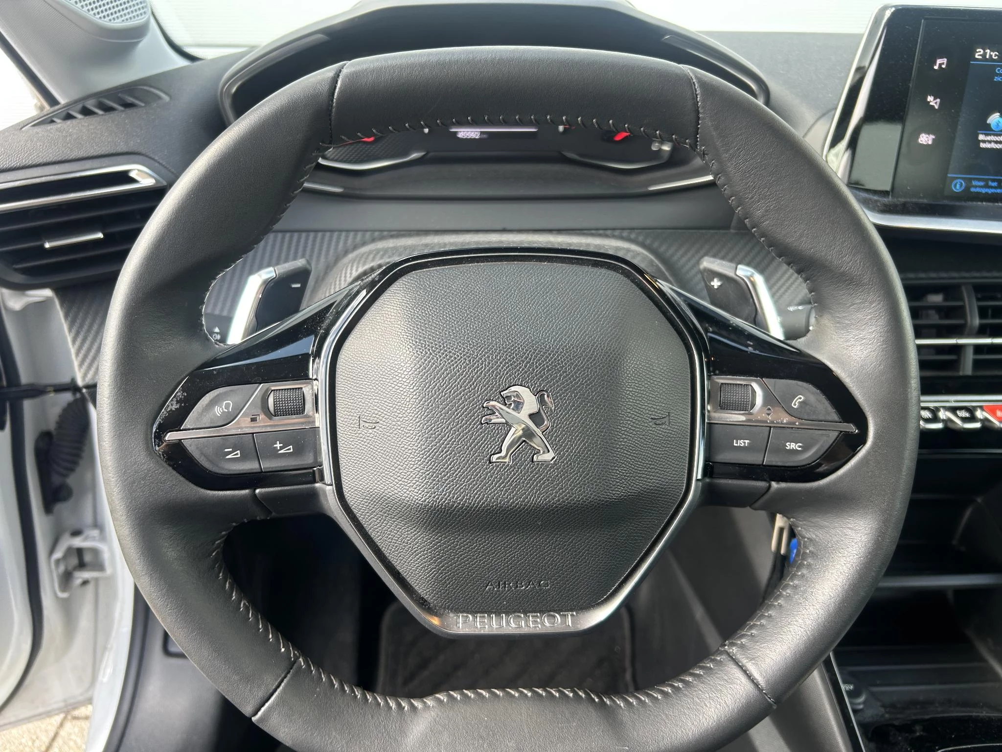 Peugeot-208-image-10
