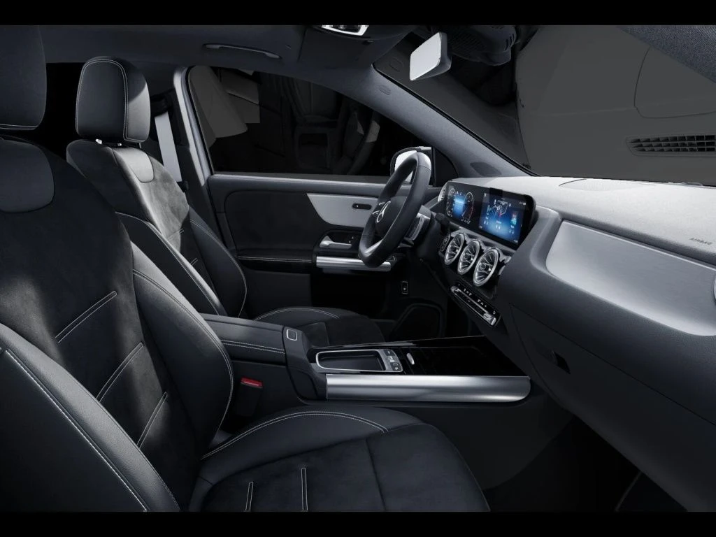 Mercedes-Benz-GLA 200 d-image-10
