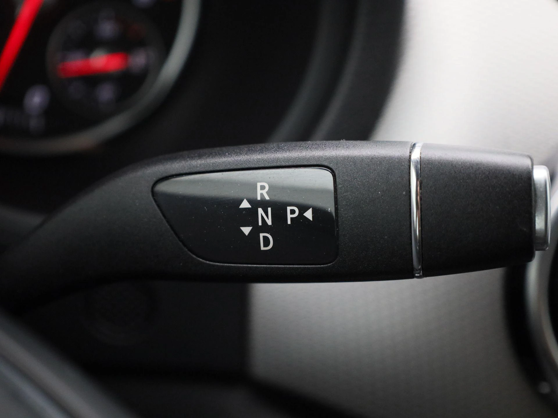Mercedes-Benz-B-Klasse-image-28