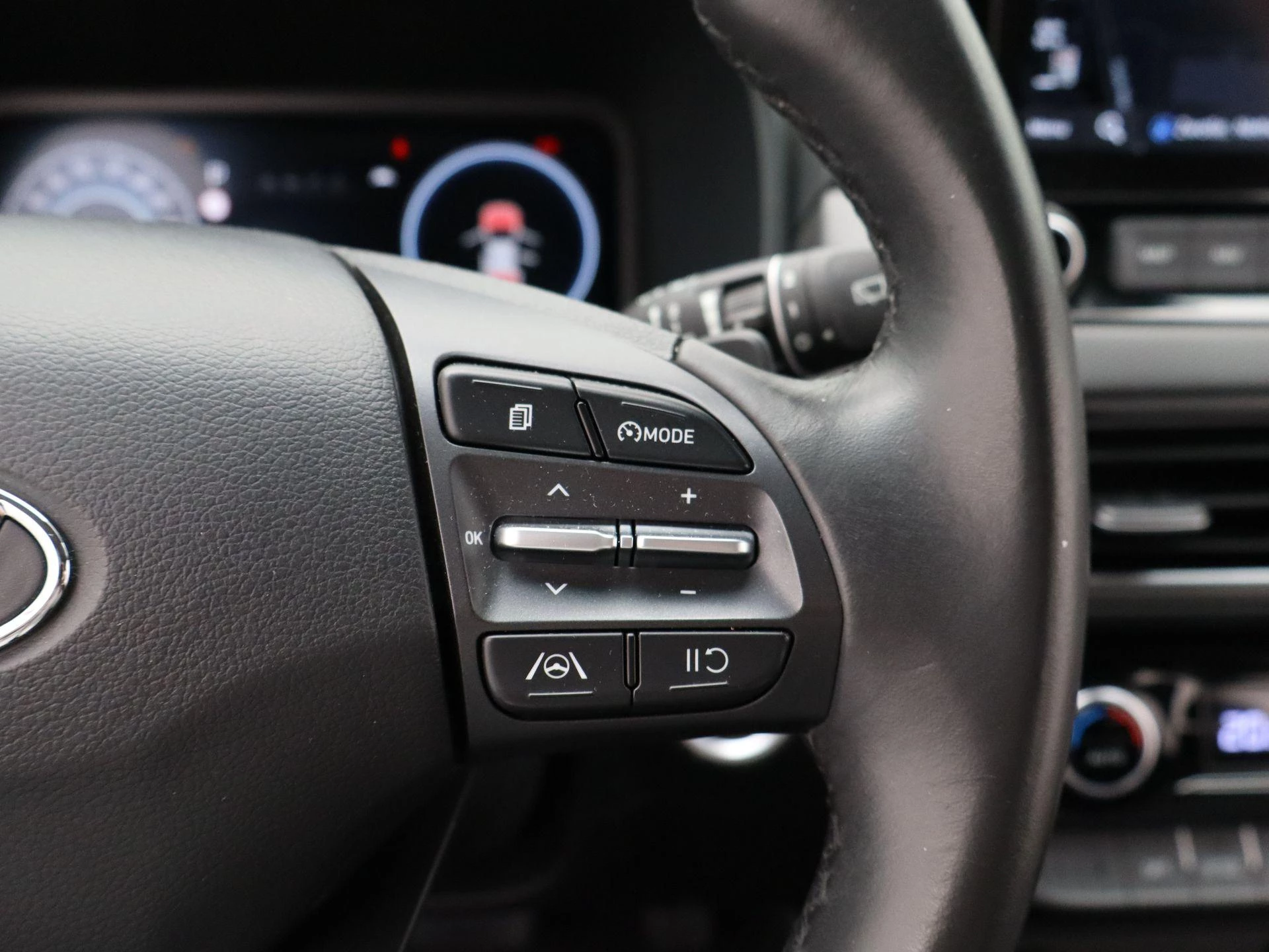 Hyundai Kona 1.6 GDI HEV Fashion Design Sky