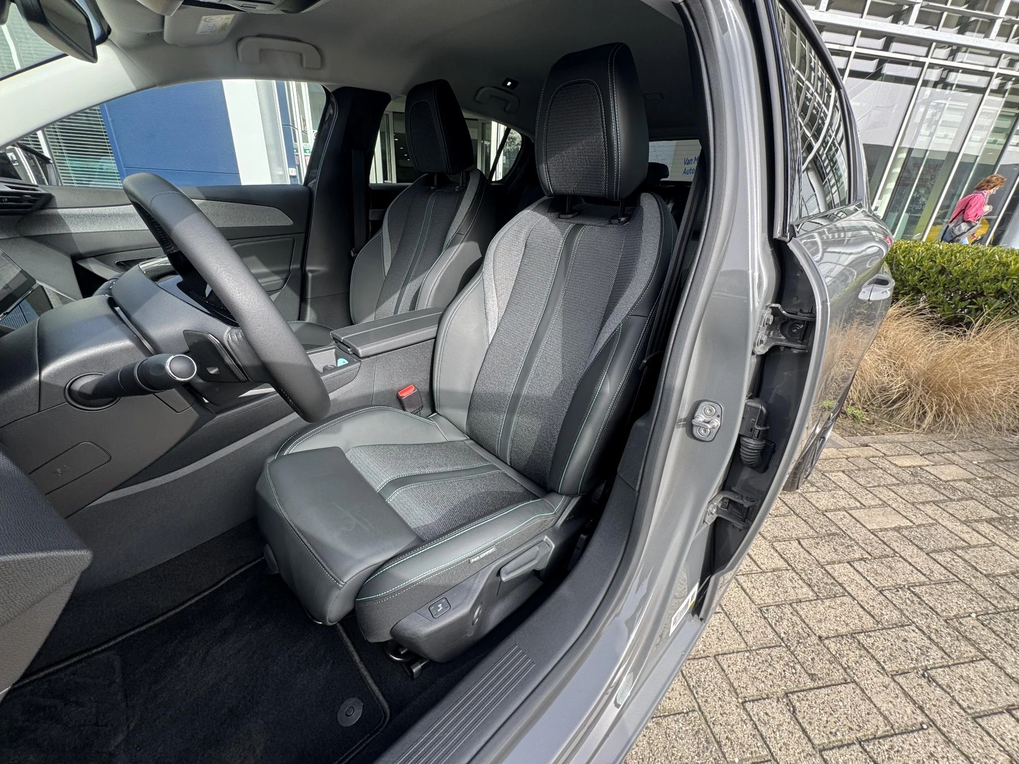 Peugeot-308-image-13