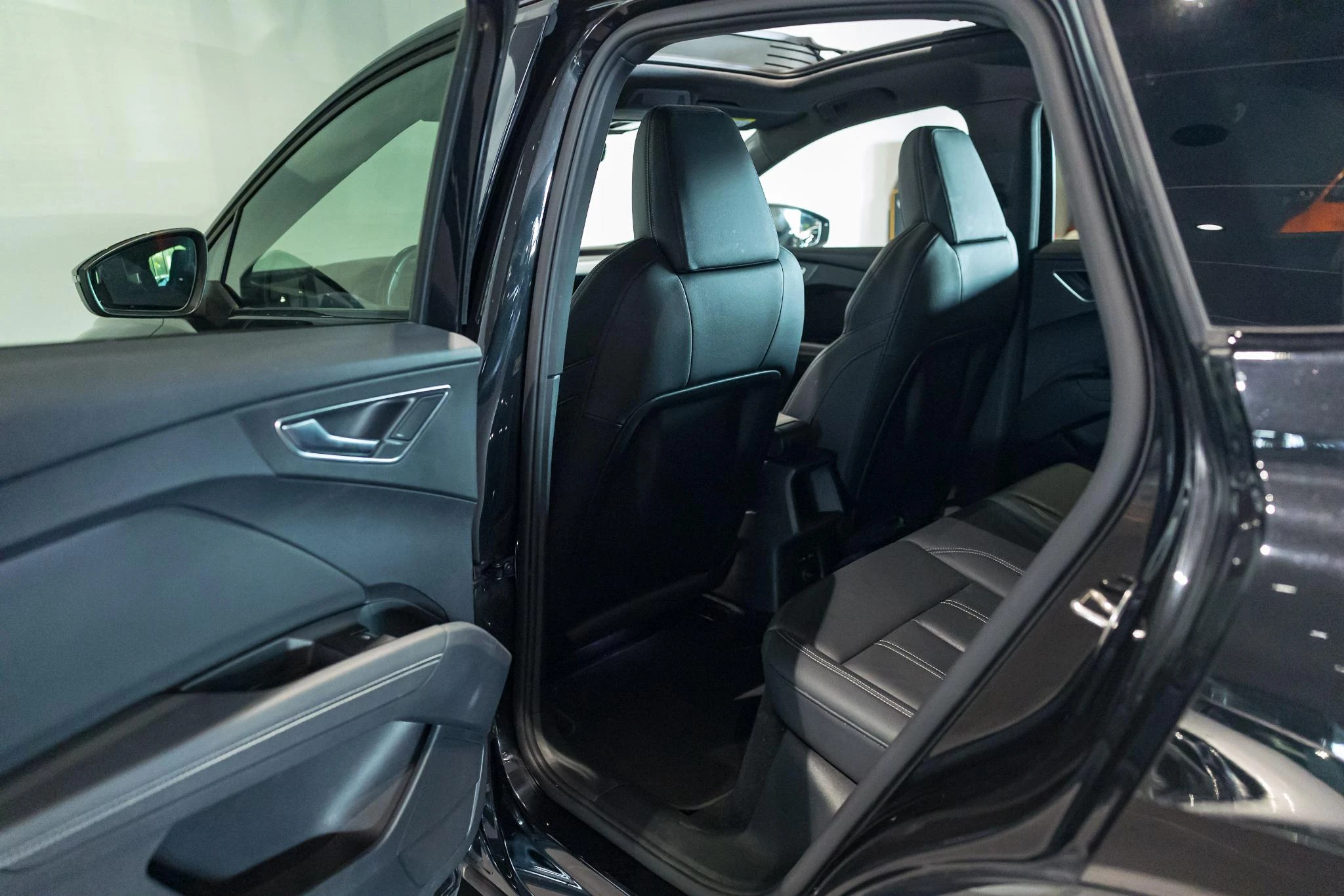 Audi-Q4 Sportback e-tron-image-15