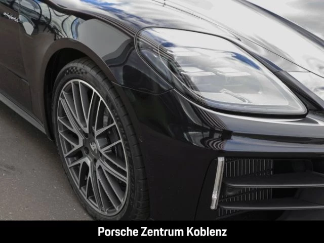 Porsche Panamera 4 E-Hybrid -