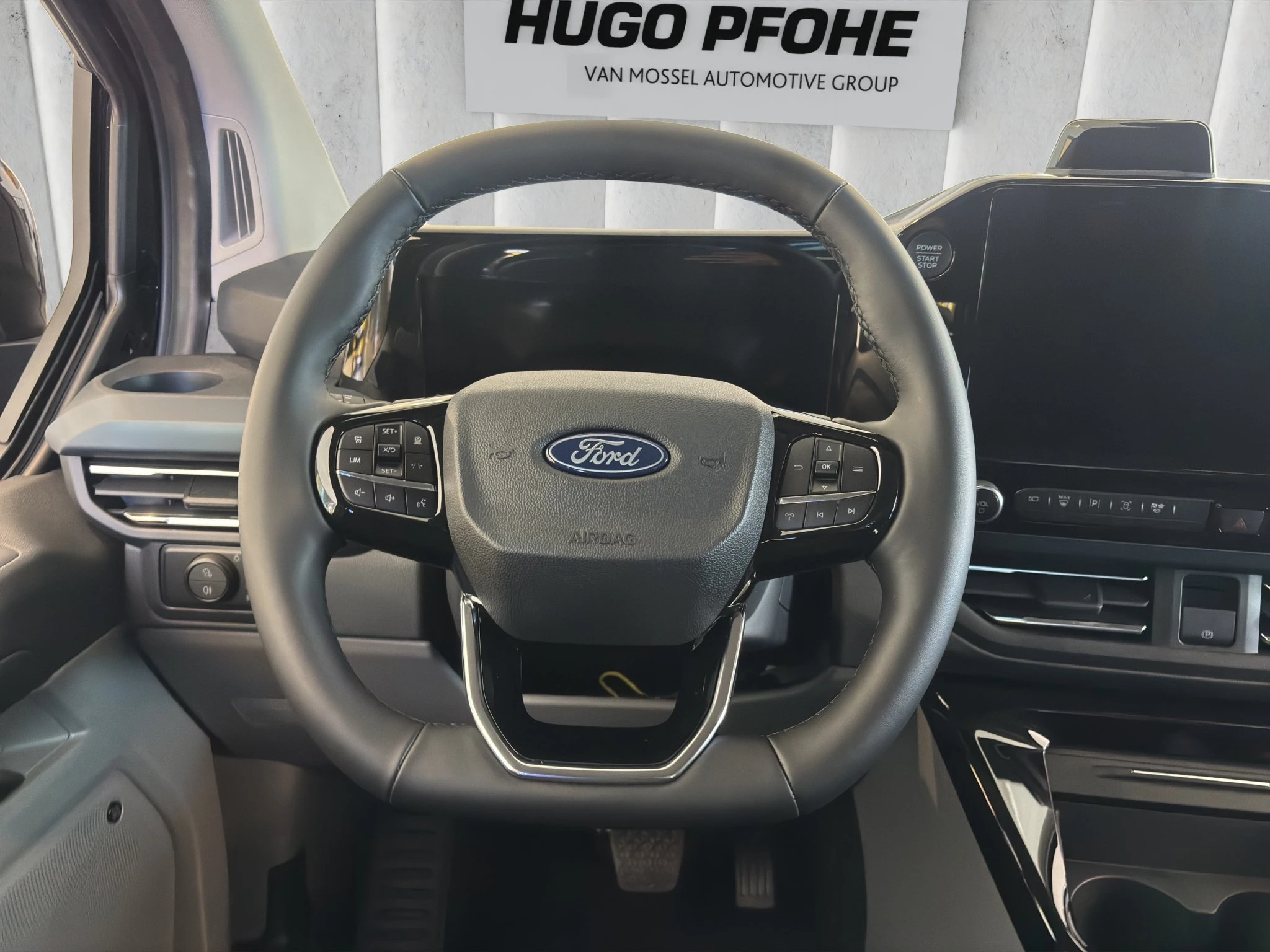 Ford-Tourneo Custom-image-11