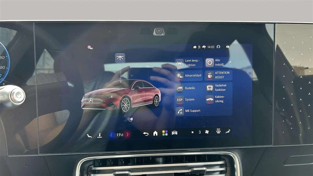 Mercedes-Benz-CLA-image-17