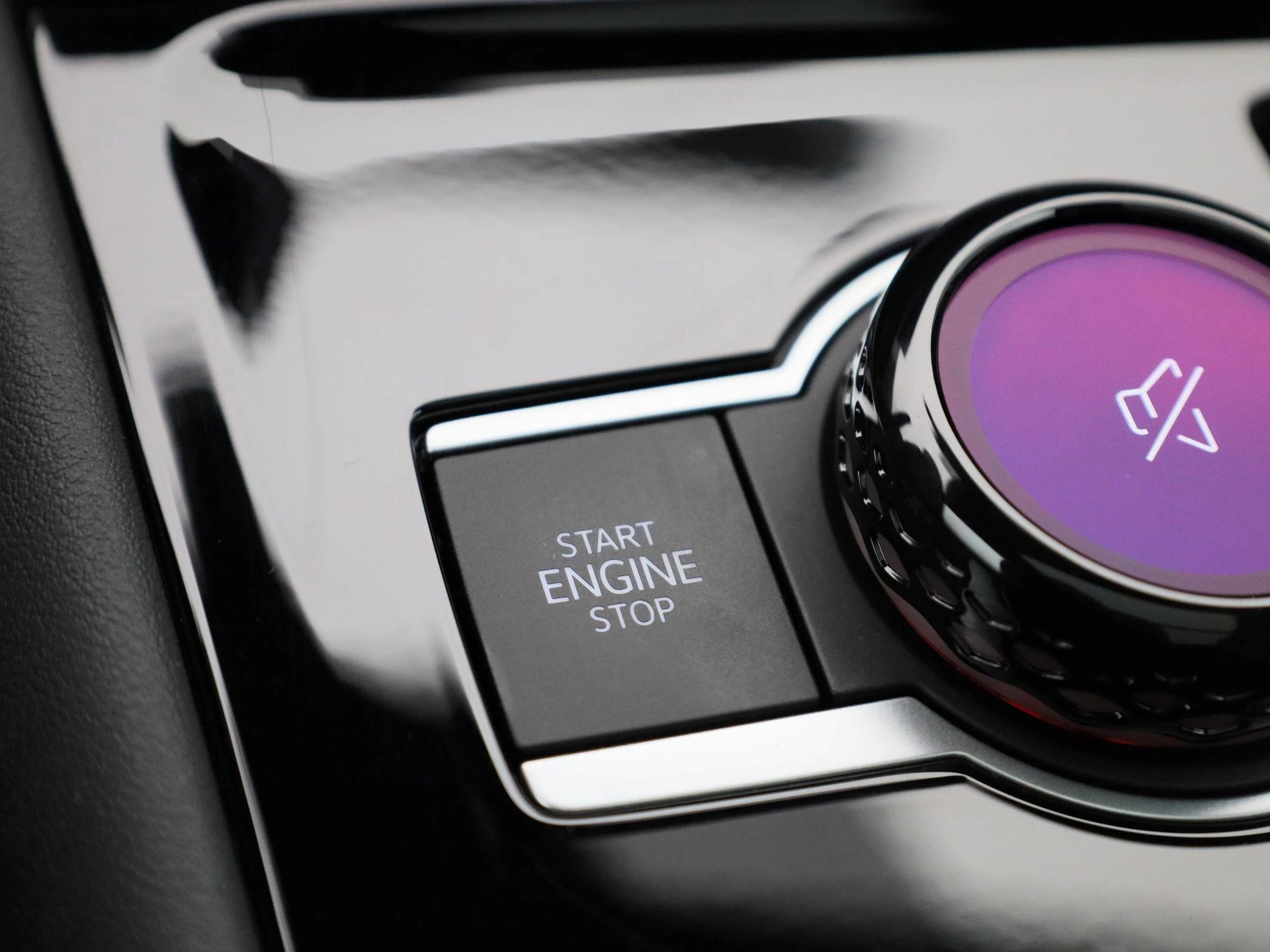 Volkswagen-Tiguan-image-29