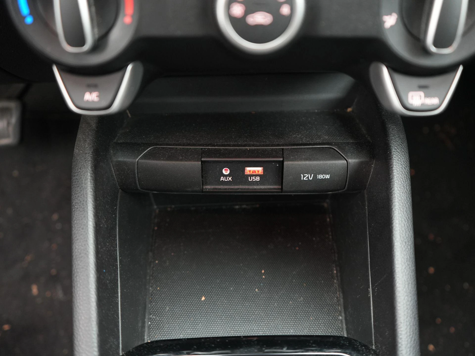 Kia-Stonic-image-17