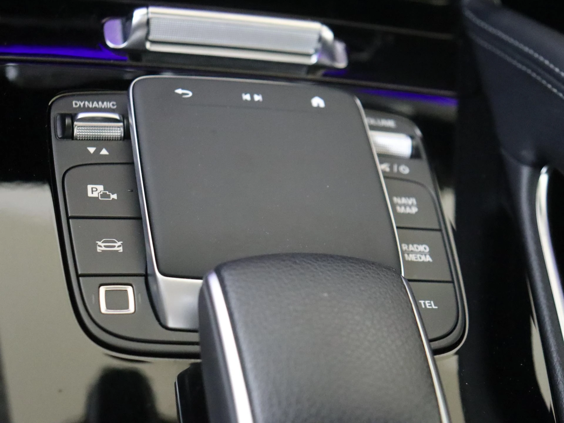 Mercedes-Benz-GLE-image-20