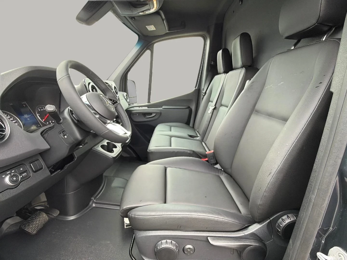 Mercedes-Benz Sprinter 319 CDi A2 Kassevogn SELECT RWD