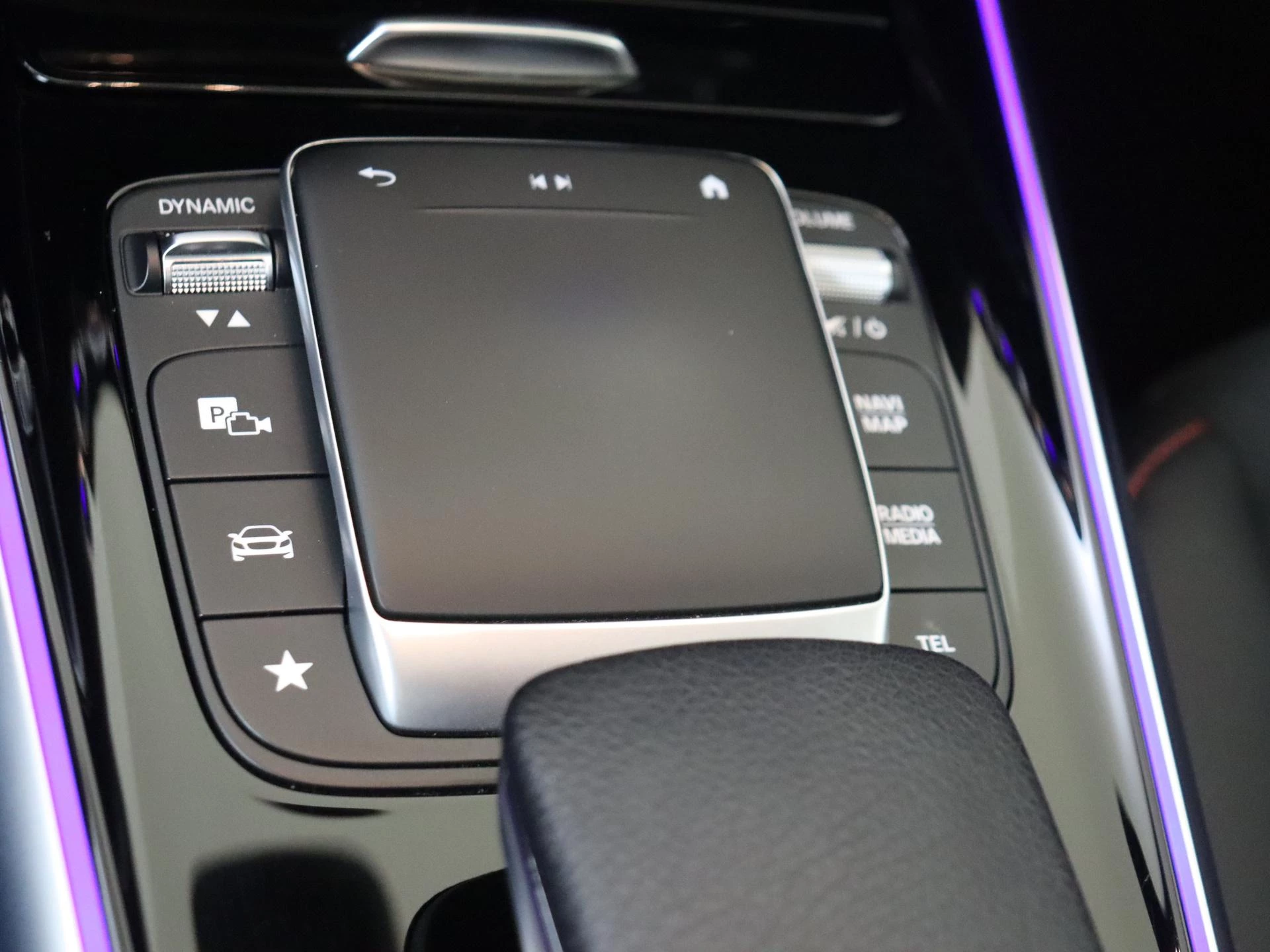 Mercedes-Benz-B-Klasse-image-20