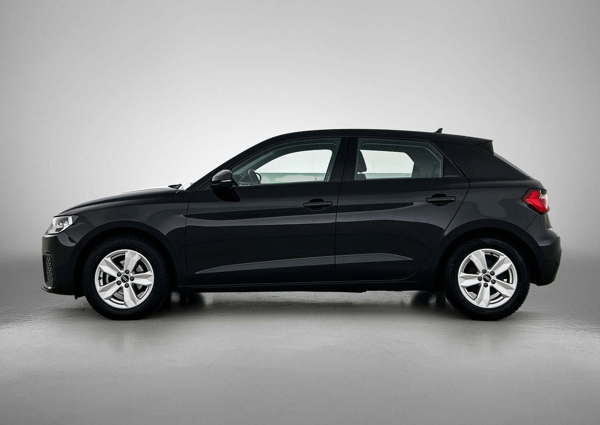 Audi-A1 Sportback-image-2